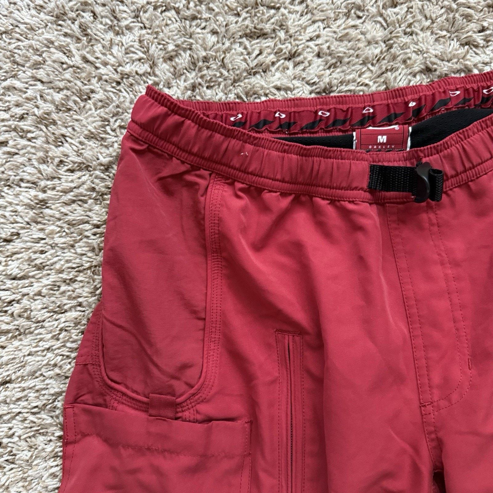 Oakley × Vintage Vintage Oakley Y2K Utility Tactical Red Cargo Shorts Baggy Size US 32 / EU 48 - 2 Thumbnail