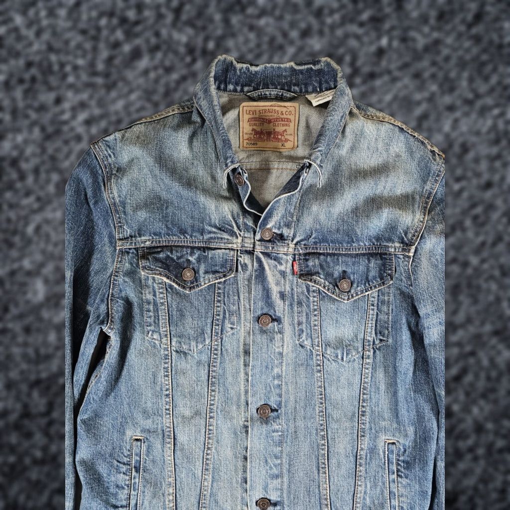 Levi's VINTAGE Levi's Trucker Denim Jacket Mens XL Medium Wash Signature 90s Casual Denim Jacket Mens XL Blue Size US 36 / EU 52 - 1 Thumbnail