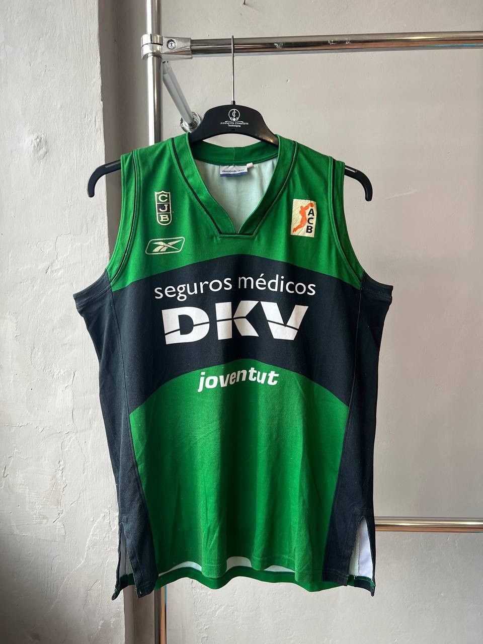 Reebok 2006/07 JOVENTUT BADALONA SPAIN HONE BASKETBALL JERSEY RARE Size US S / EU 44-46 / 1 - 2 Thumbnail