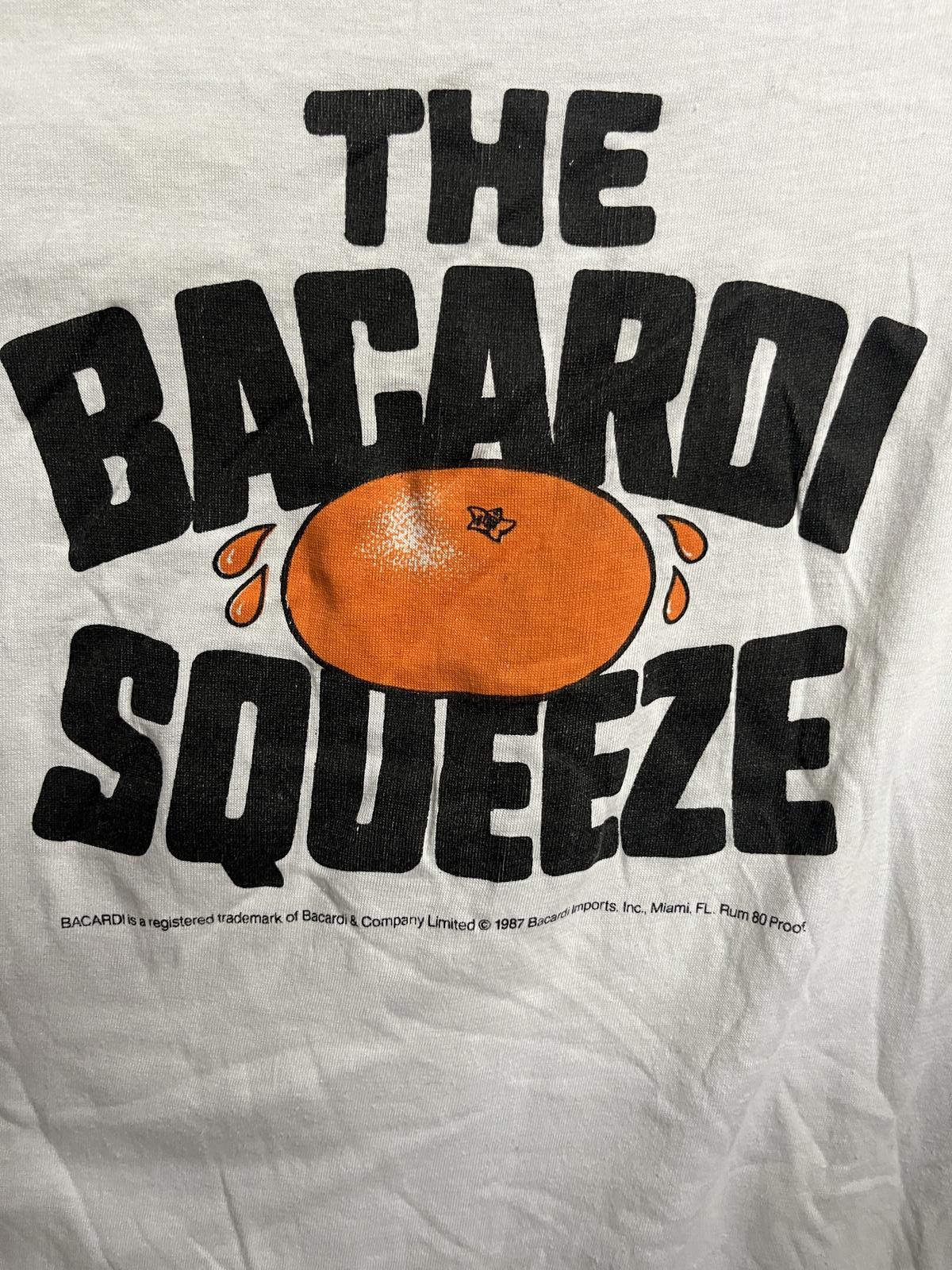 Designer VTG The Bacardi Squeeze T-shirt Bacard Rum & OJ XL Size US XL / EU 56 / 4 - 5 Thumbnail