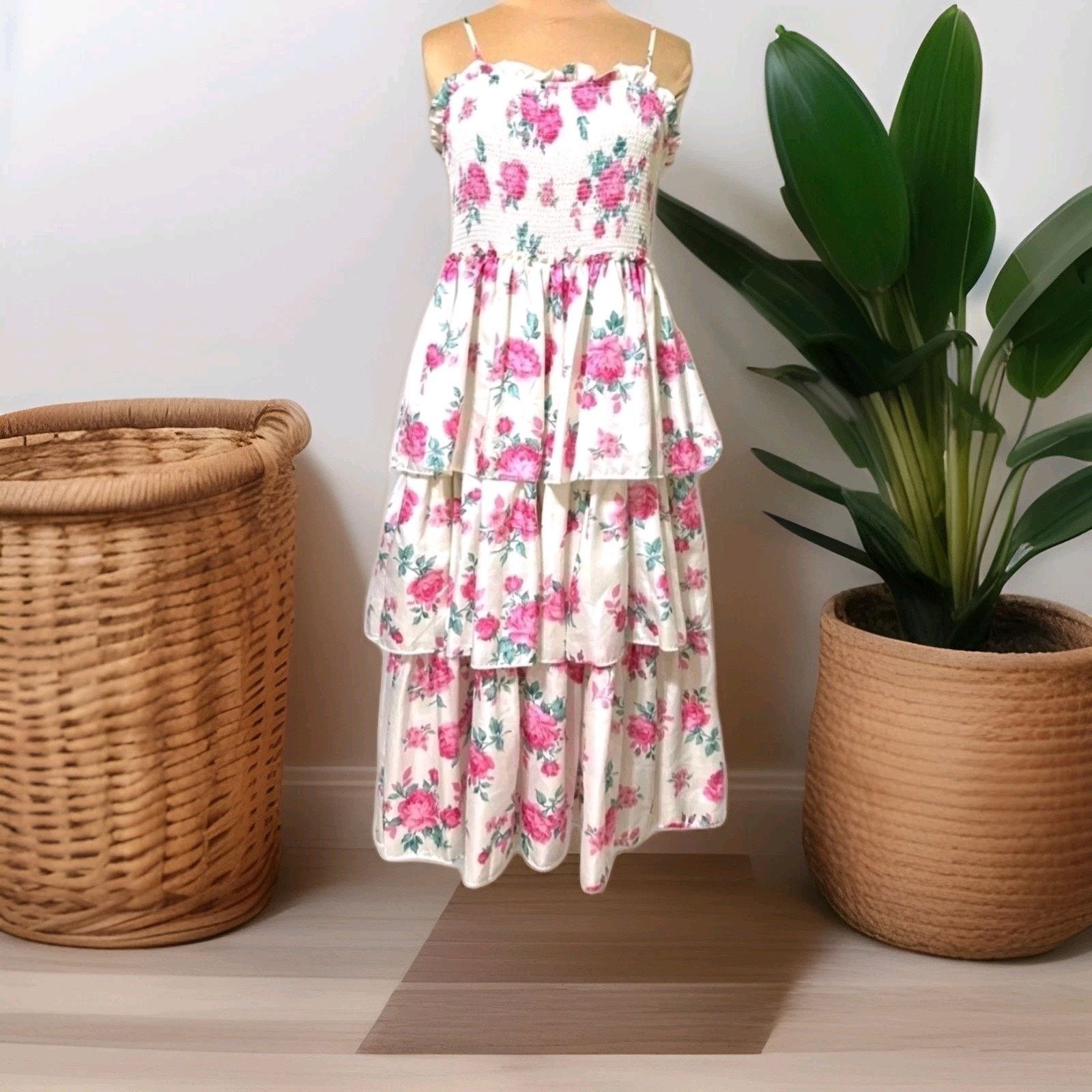 LoveShackFancy LoveShackFancy Elise Smocked Tiered Dress Floral Ruffle Size S / US 4 / IT 40 - 2 Thumbnail
