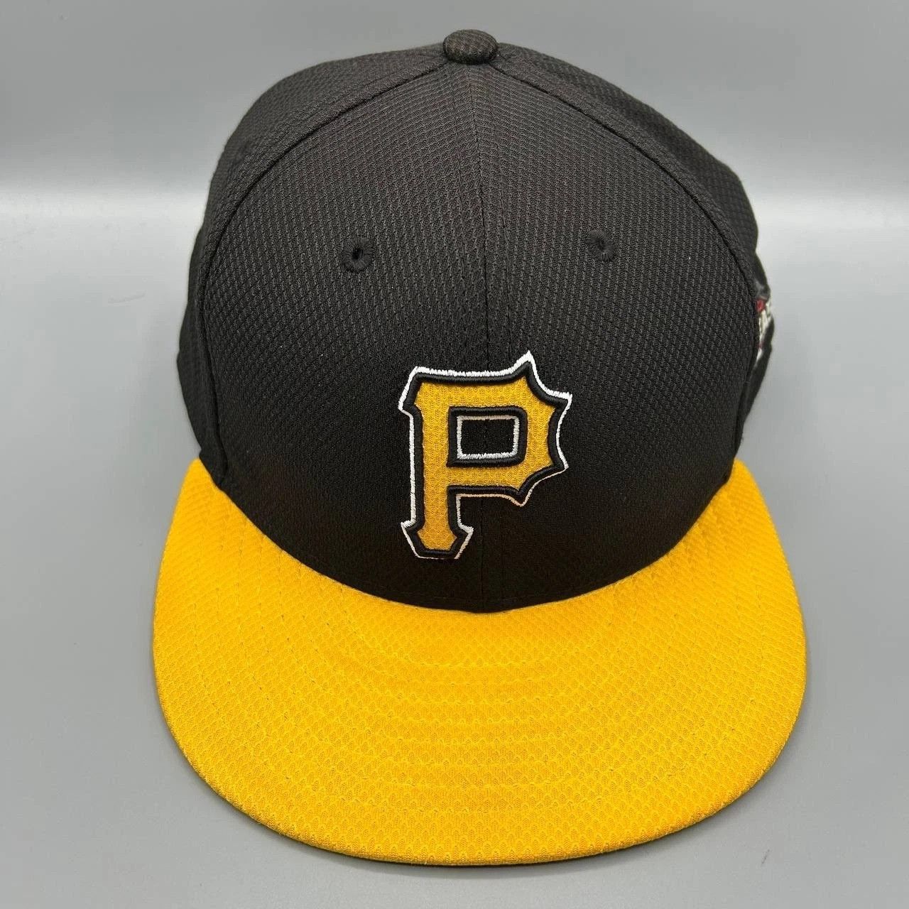 New Era Pittsburgh Pirates Hat Men 8 Black Post Season MLB Fitted Size ONE SIZE - 1 Thumbnail