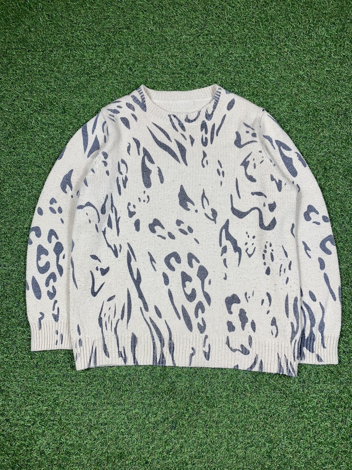 Vintage Vintage Japanese sweater Art streetwear style Size M / US 6-8 / IT 42-44 - 1 Thumbnail