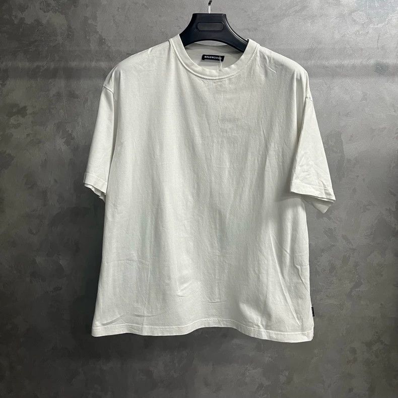 Balenciaga Balenciaga White monogrammed crewneck short sleeve T-shirt Size US S / EU 44-46 / 1 - 1 Thumbnail