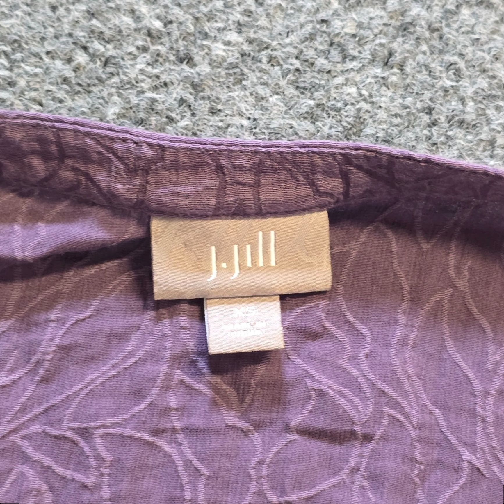 J. Jill J. Jill Top Womens XS Purple Silk Embossed Texture V Neck Long Sleeve Casual Blouse Size XS / US 0-2 / IT 36-38 - 3 Thumbnail