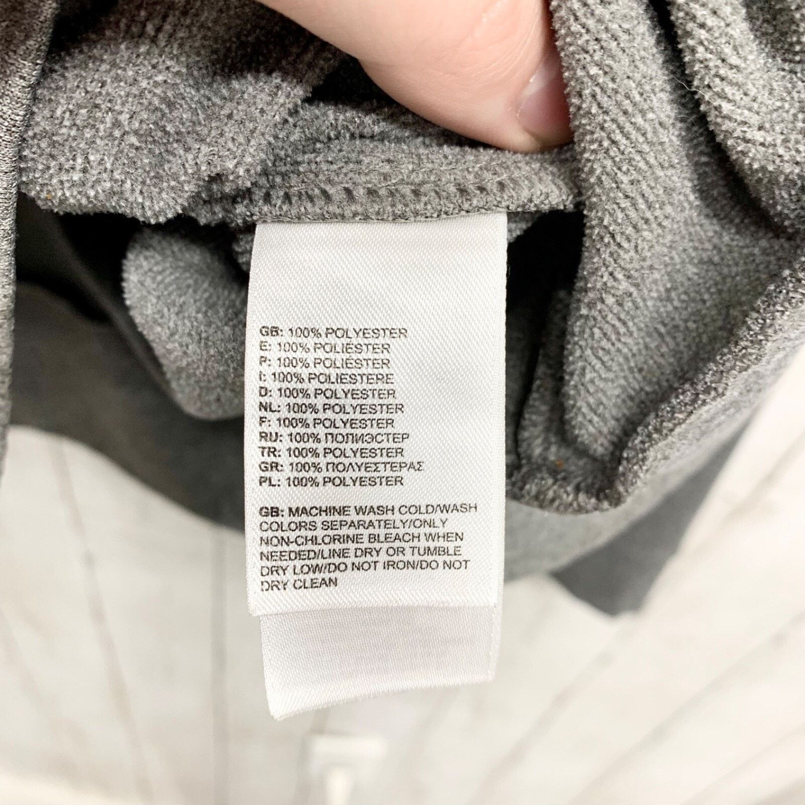 The North Face The North Face Sweatshirt Women Sz Medium Hooded Drawstring Size US M / EU 48-50 / 2 - 5 Thumbnail