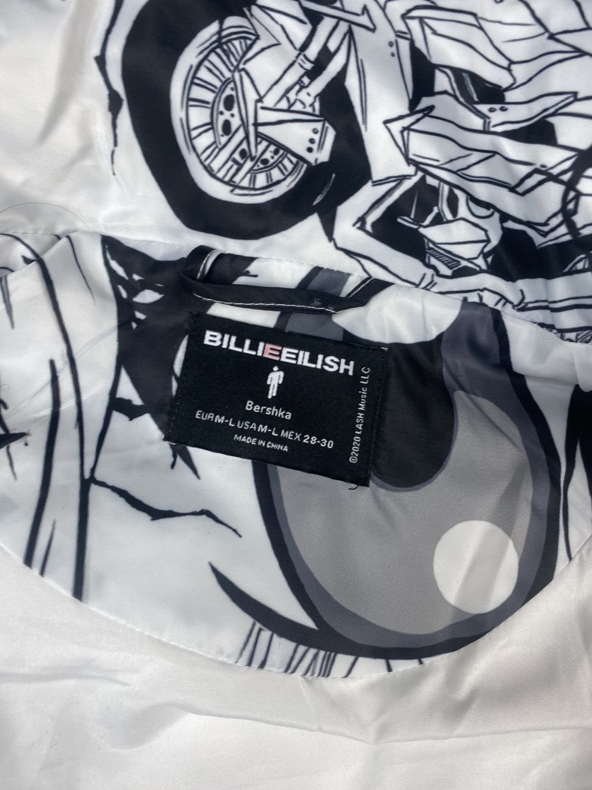 Bershka × Billie Eilish Bershka Billie eilish anime vest y2k Size US M / EU 48-50 / 2 - 8 Thumbnail