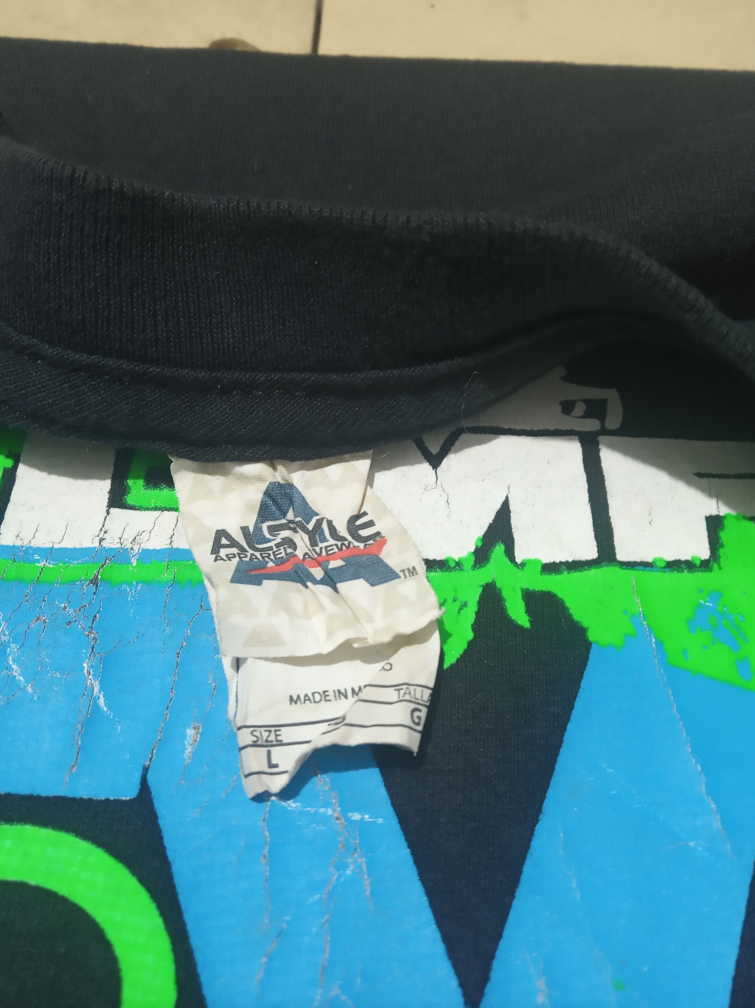 Band Tees LMFAO Size US L / EU 52-54 / 3 - 2 Thumbnail
