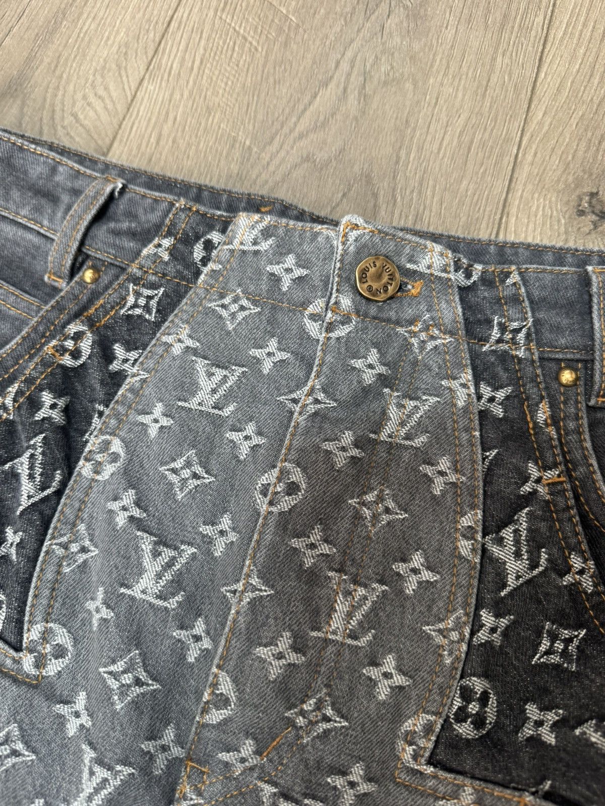 Louis Vuitton Louis Vuitton Monogram Panel Zip Denim Jeans Size 32 Size US 32 / EU 48 - 3 Thumbnail