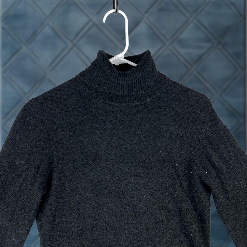 Vintage VINTAGE CH Classics Cashmere Turtleneck Sweater Women's Petite Medium PM Black FLAWED Size M / US 6-8 / IT 42-44 - 1 Thumbnail