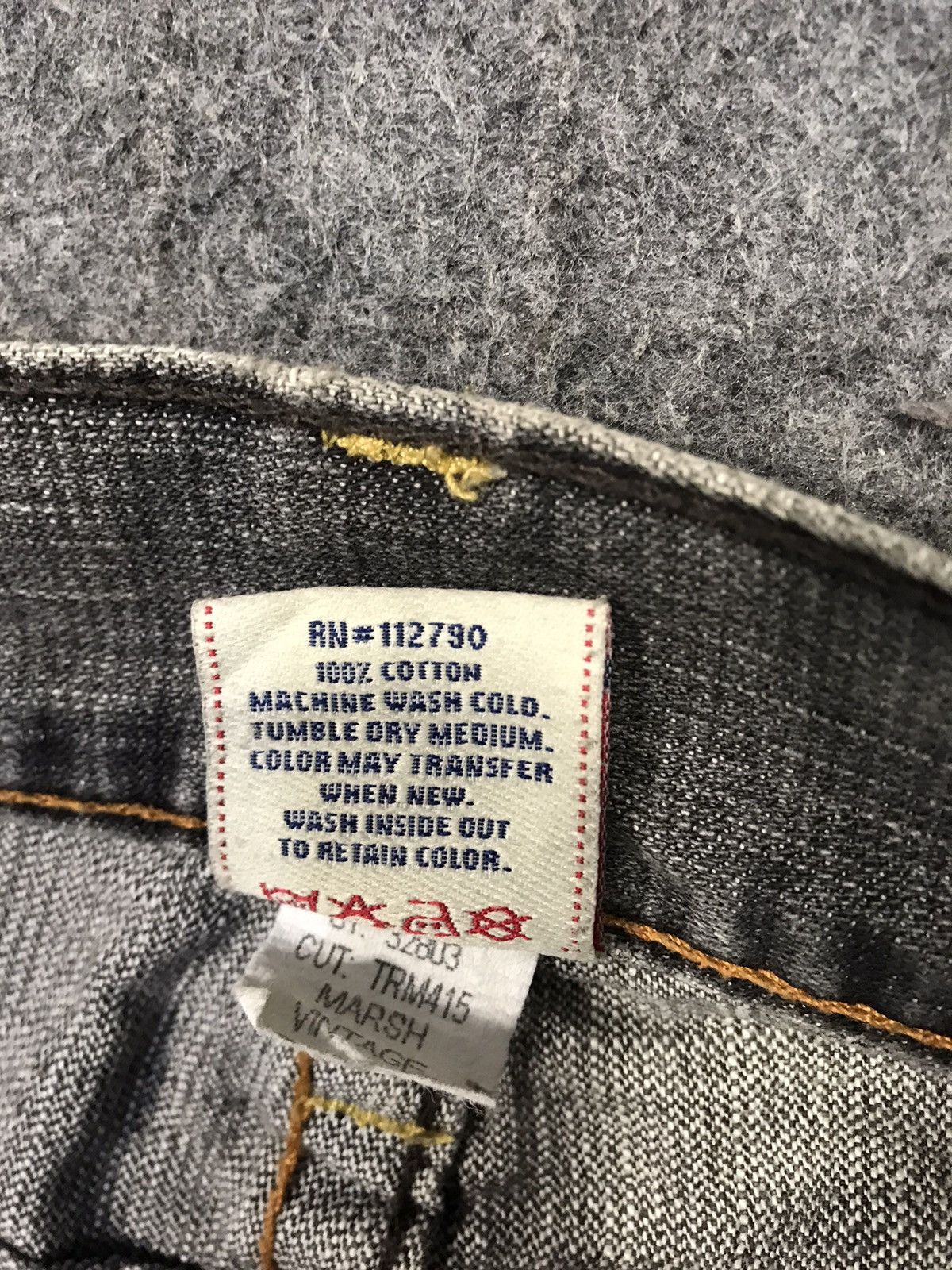 True Religion True Religion Section 803 Flap Pocket Zipper Tear Denim Size 30" / US 8 / IT 44 - 13 Thumbnail