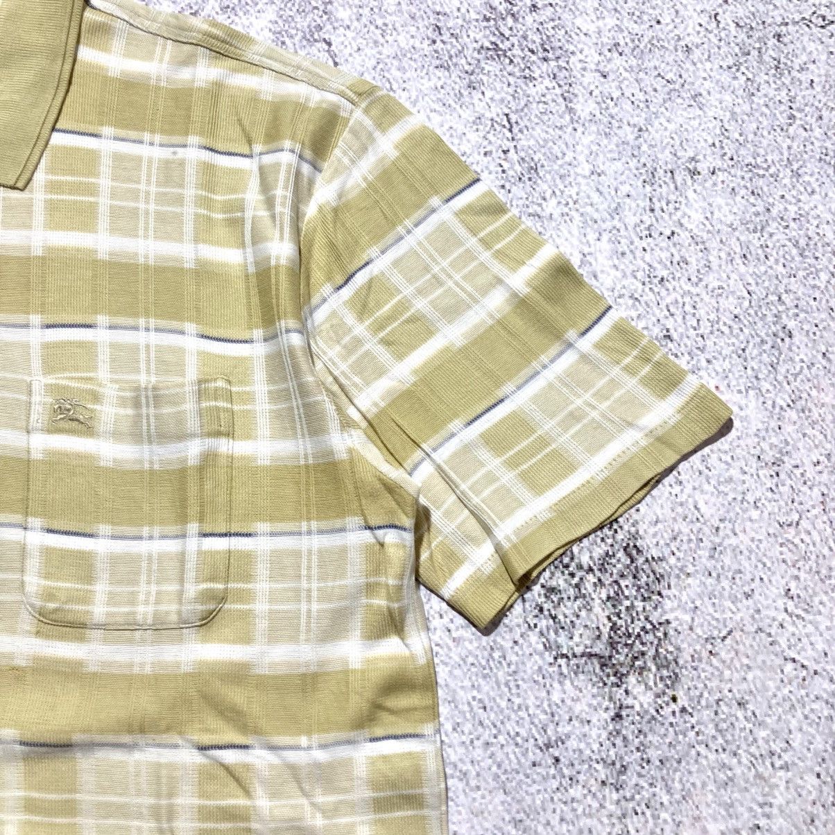 Burberry 1990s Vintage Burberrys Nova Check Pocket Polo Tshirt Luxury Size US L / EU 52-54 / 3 - 7 Thumbnail