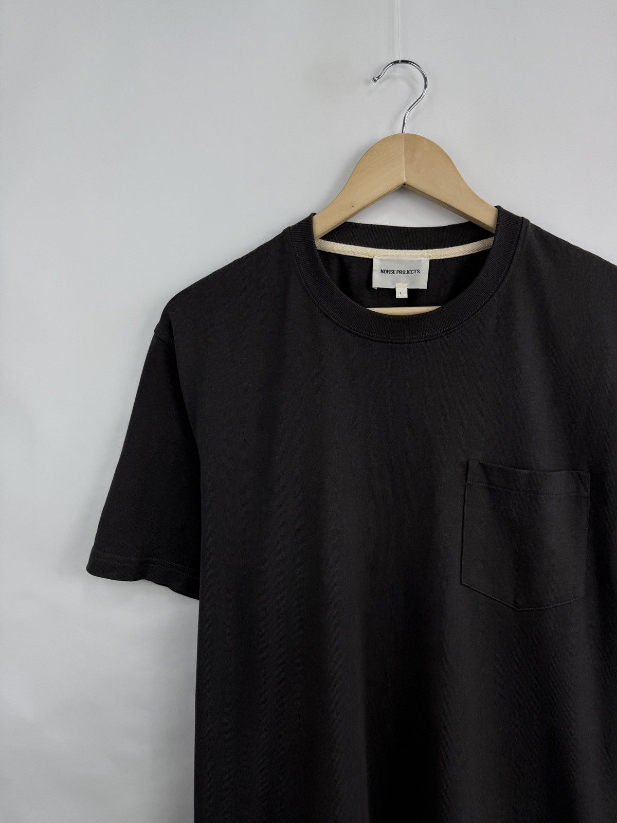 Norse Projects 🇩🇰 Norse Projects Johannes Pocket SS T-Shirt Size US L / EU 52-54 / 3 - 5 Thumbnail