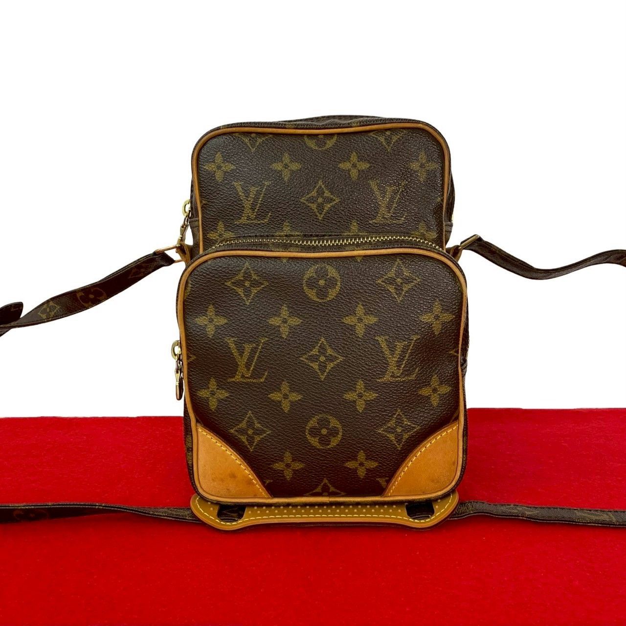 Louis Vuitton Louis Vuitton Louis Vuitton Amazon Monogram Leather Shoulder Bag Canvas Shoulder Bag DUTY FREE for USA Size ONE SIZE - 1 Thumbnail