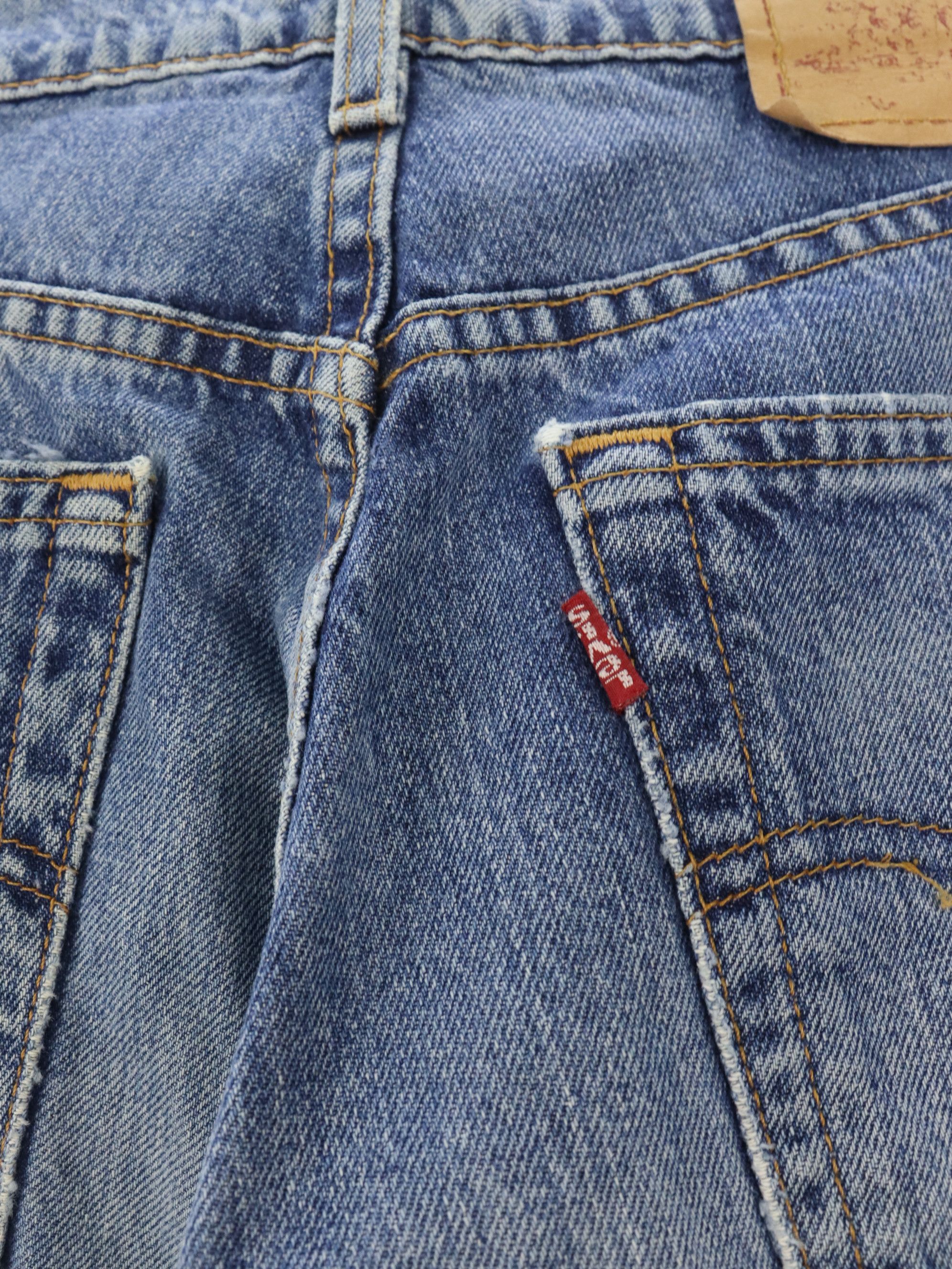 Vintage Levis 519 Distressed Seasoned Denim Jeans