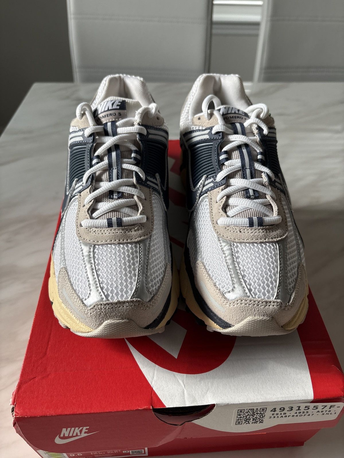 Nike Nike Zoom Vomero 5 Thunder Blue Cream Size US 8 / EU 41 - 4 Thumbnail
