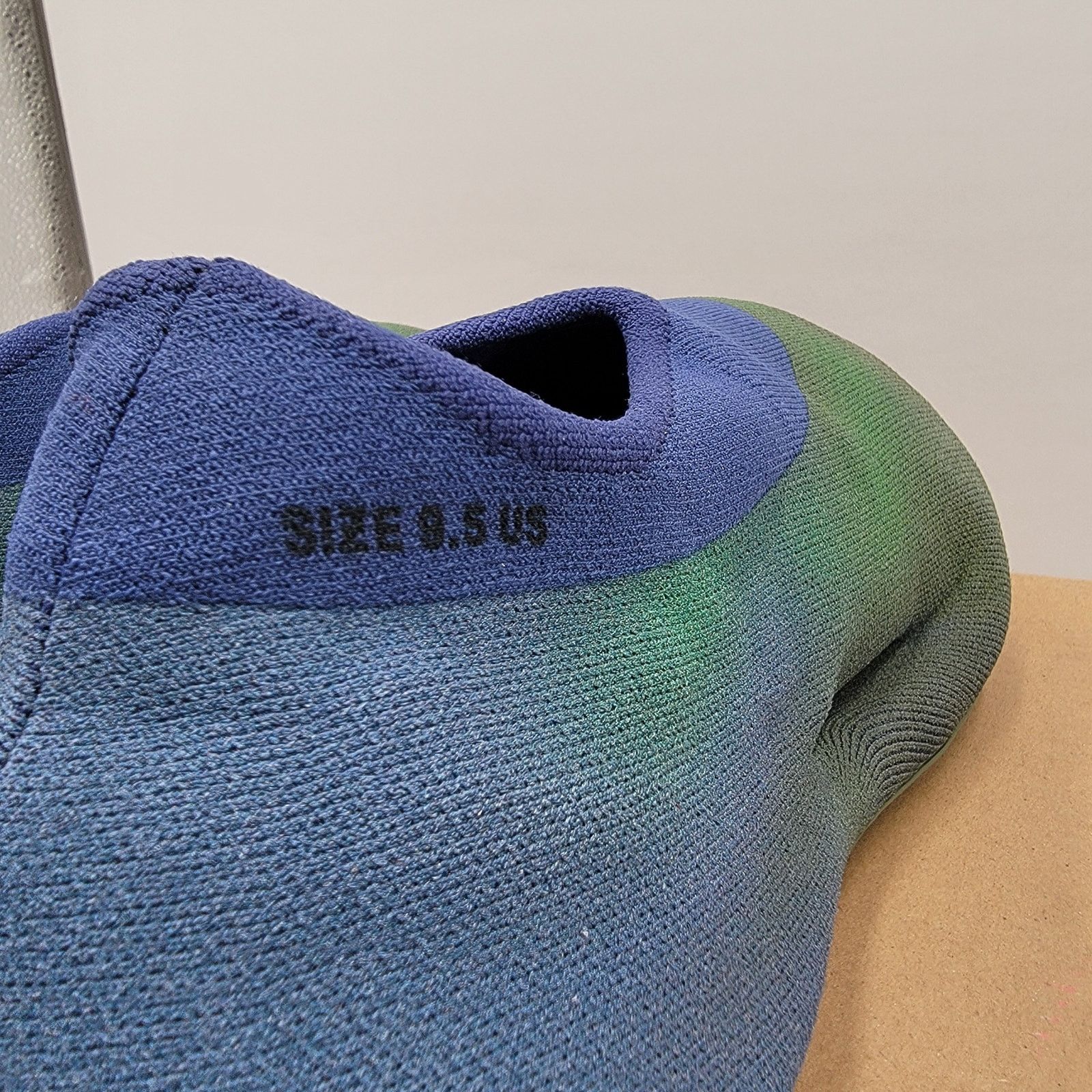 Adidas Adidas Yeezy Knit Runner 'Faded Azure' Mens Sz 9.5 FZ5907 Size US 9.5 / EU 42-43 - 7 Thumbnail