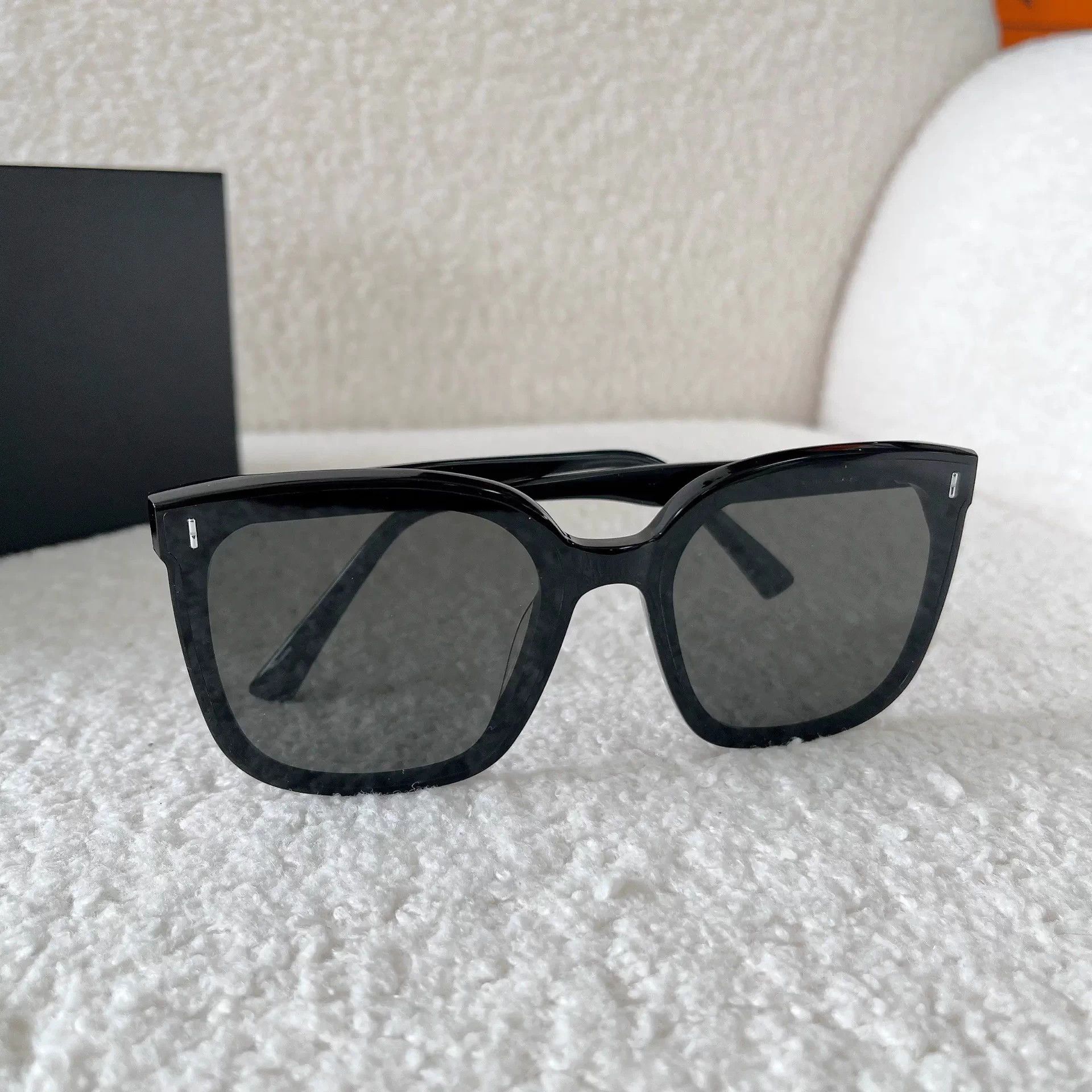 Gentle Monster Gentle Monster GM Black Sunglasses Pre-owned Size ONE SIZE - 2 Thumbnail