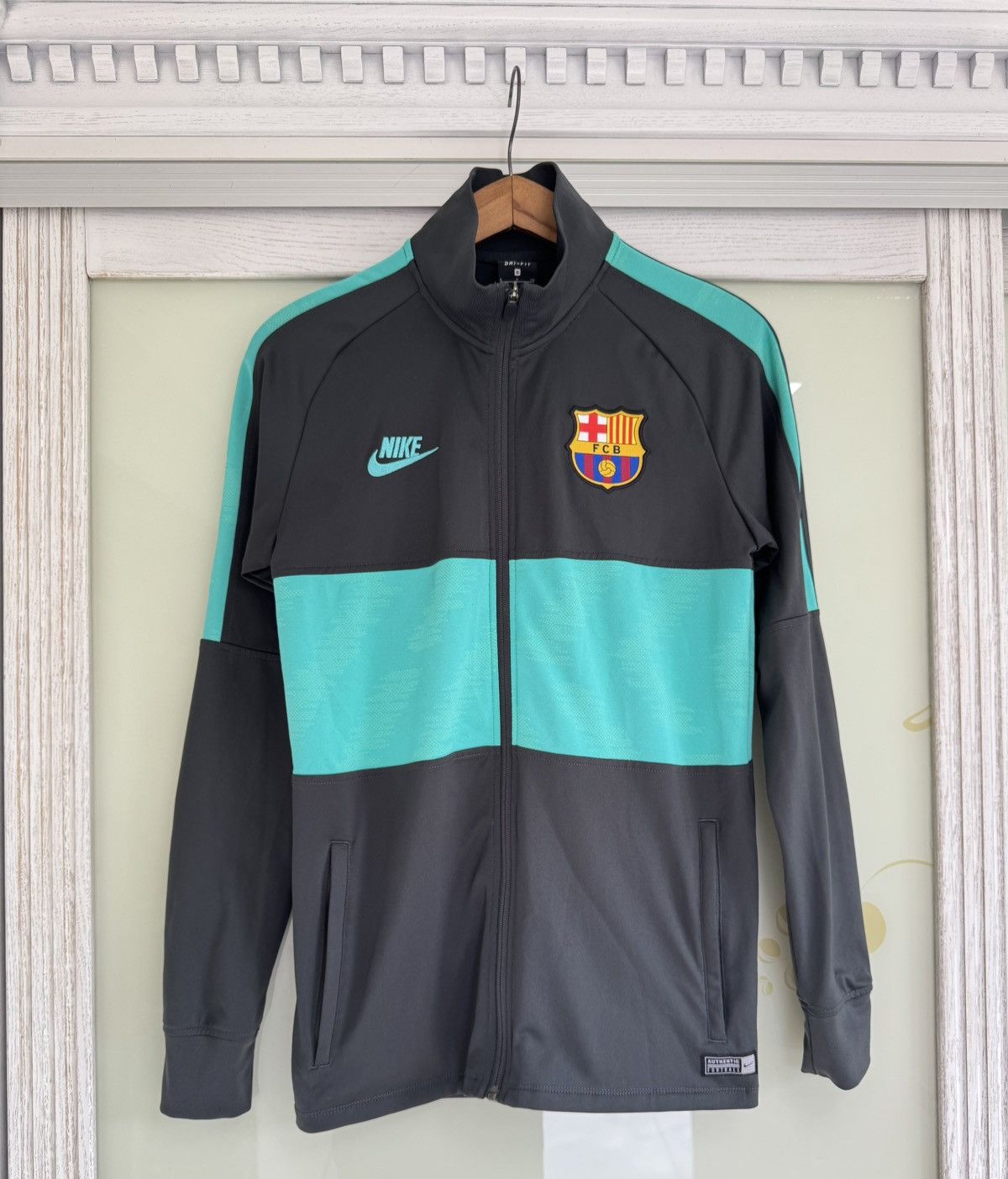 Nike Barcelona 2019-2020 Soccer Track Jacket Football Kit Shirt Size US S / EU 44-46 / 1 - 1 Thumbnail