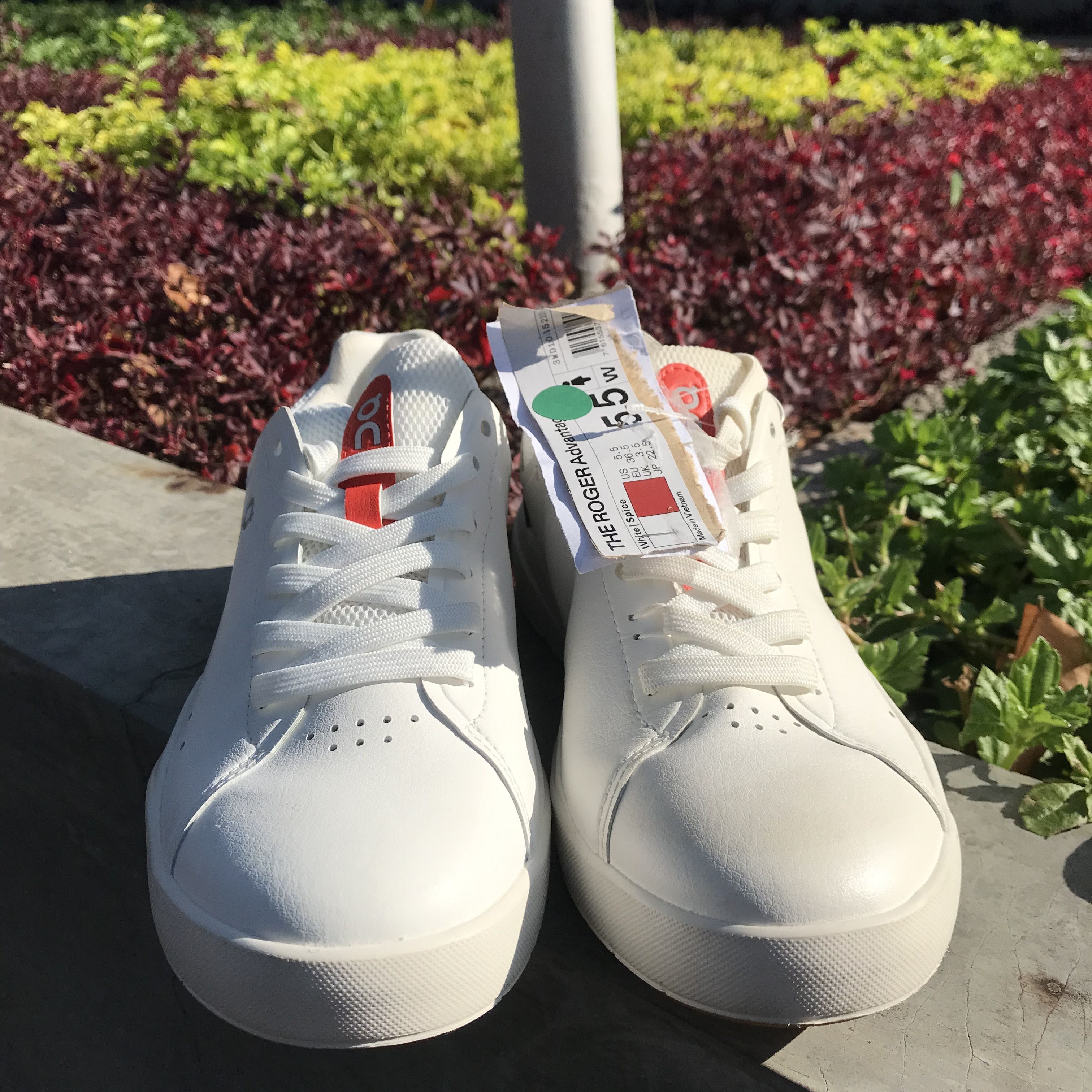On On Cloud THE ROGER Advantage All White Bnwt Brand New Size US 5 / EU 37 - 3 Thumbnail