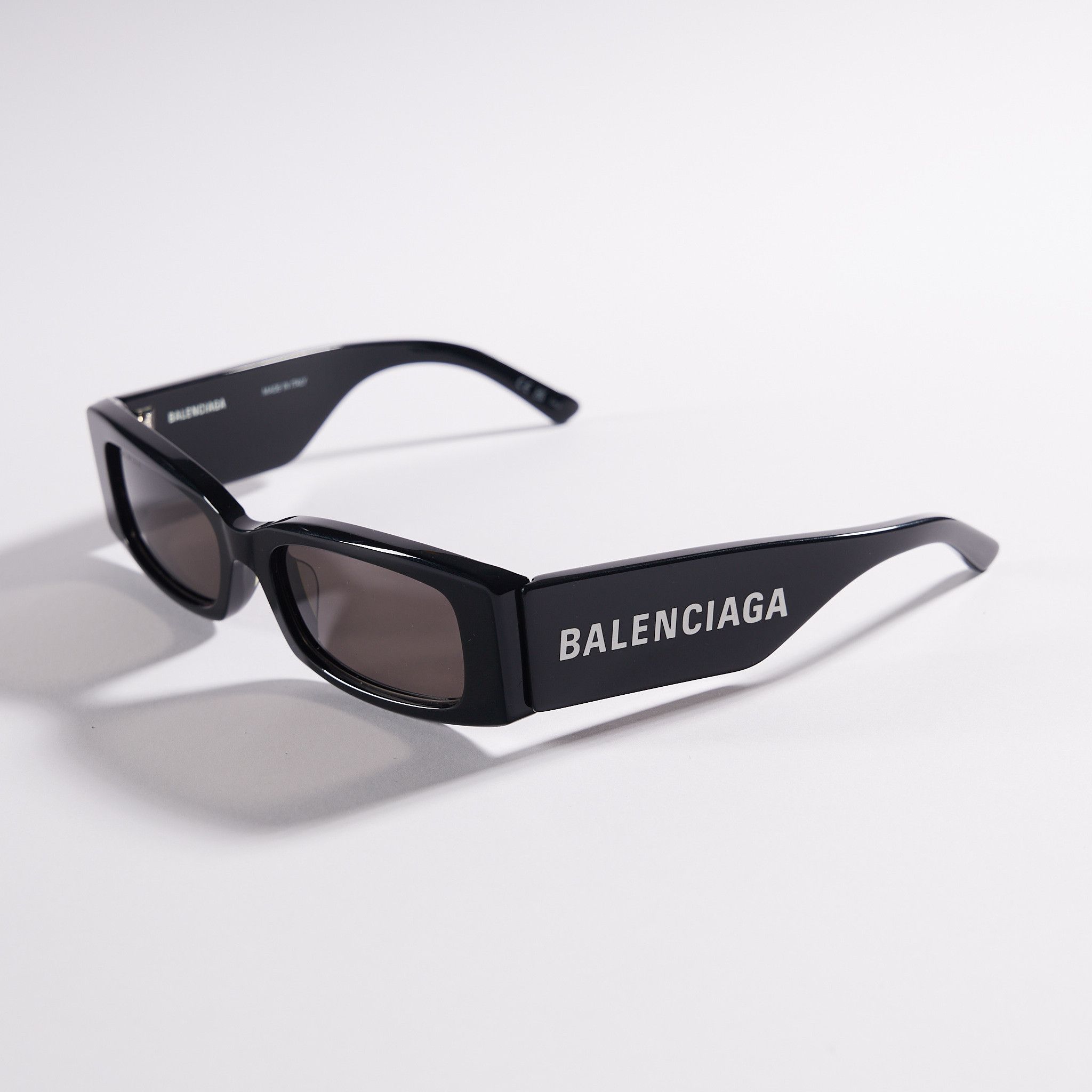 image of Balenciaga Bb0260S 001 in Black, Men's
