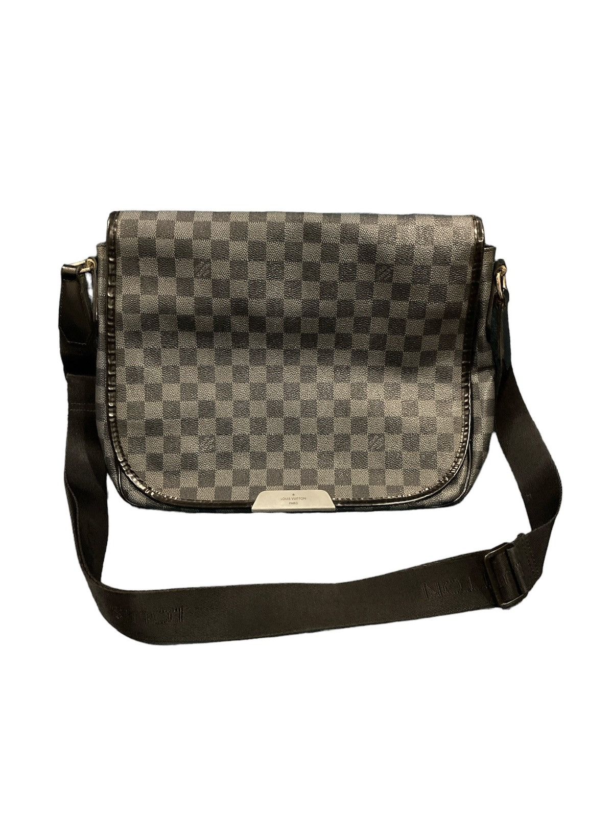 Louis Vuitton Auth LOUIS VUITTON Damier Graphite Daniel MM Shoulder Bag Size ONE SIZE - 1 Thumbnail