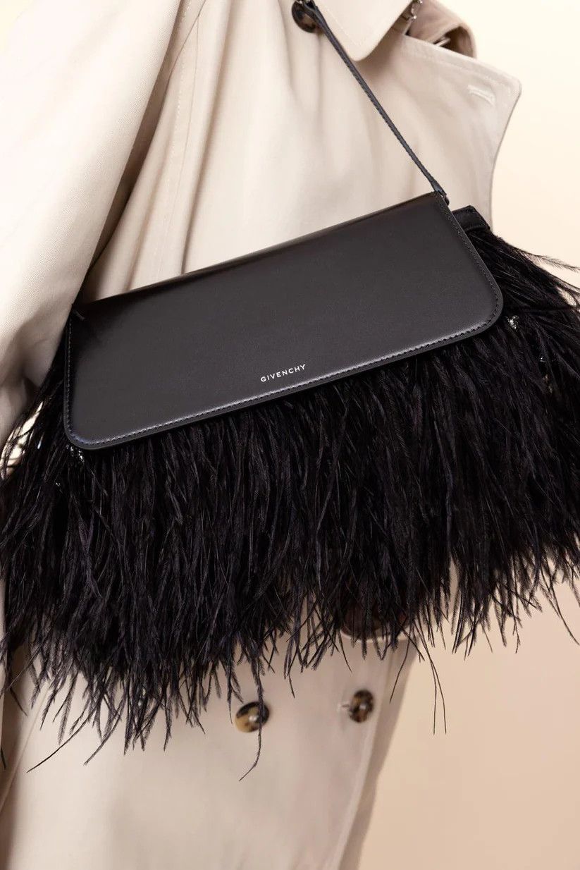 Givenchy o1srvl11e0625 Size:OS/ Voyou Clutch Bag in Black Size ONE SIZE - 2 Thumbnail