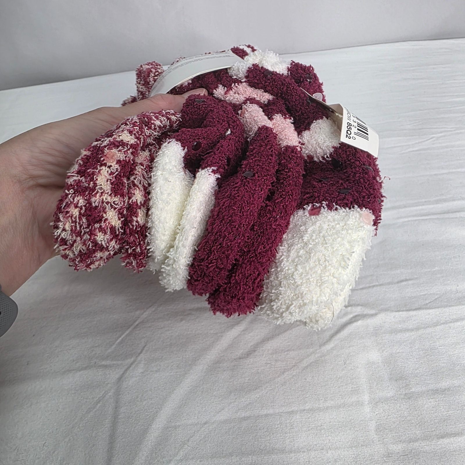 Other Fuzzy Women's Warm Socks 4 Pairs Non Skid Bottom One Size Size ONE SIZE - 13 Thumbnail