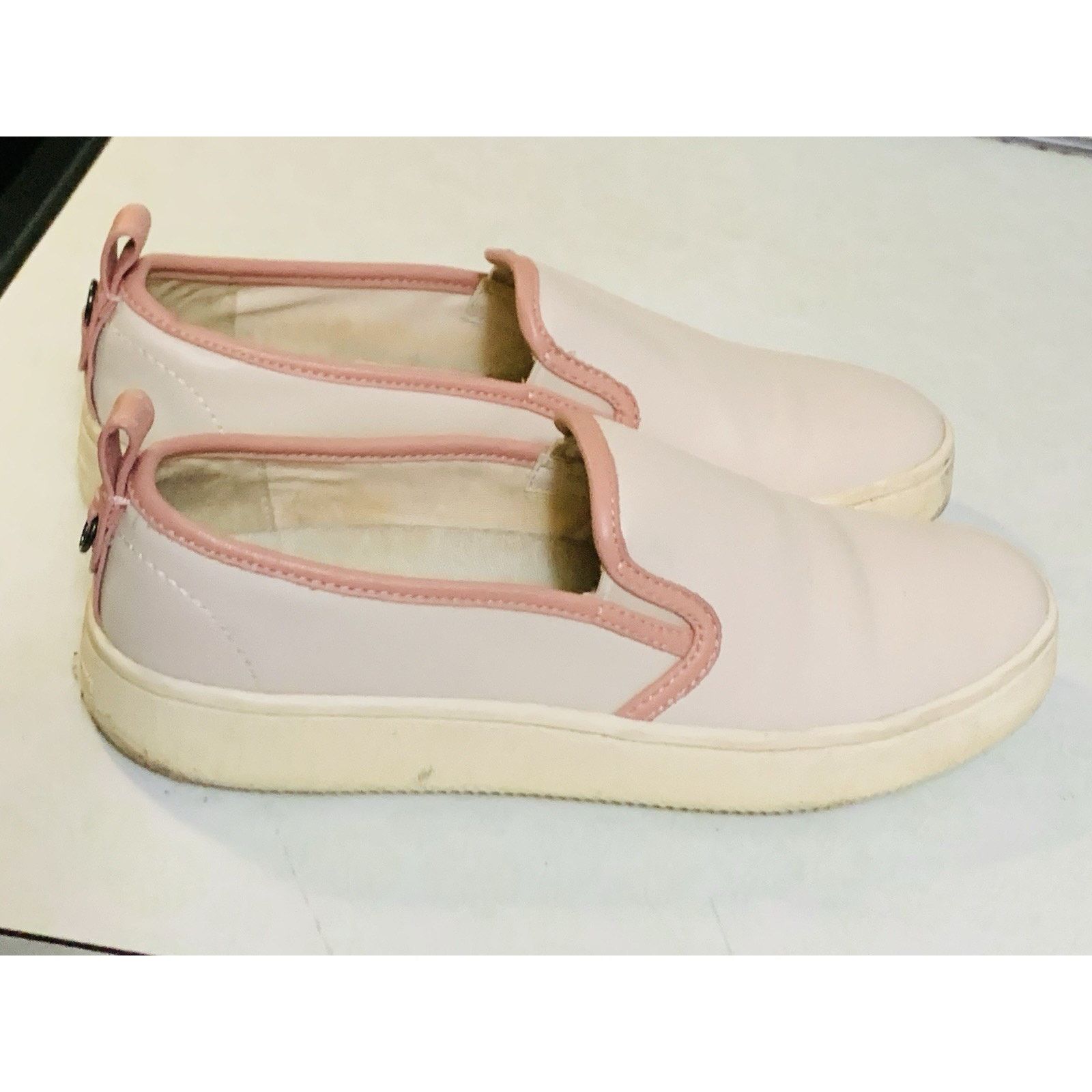 Coach COACH Leather Women's Slip On Loafer White & Pink Trim 9.5 Size US 9.5 / IT 39.5 - 3 Thumbnail