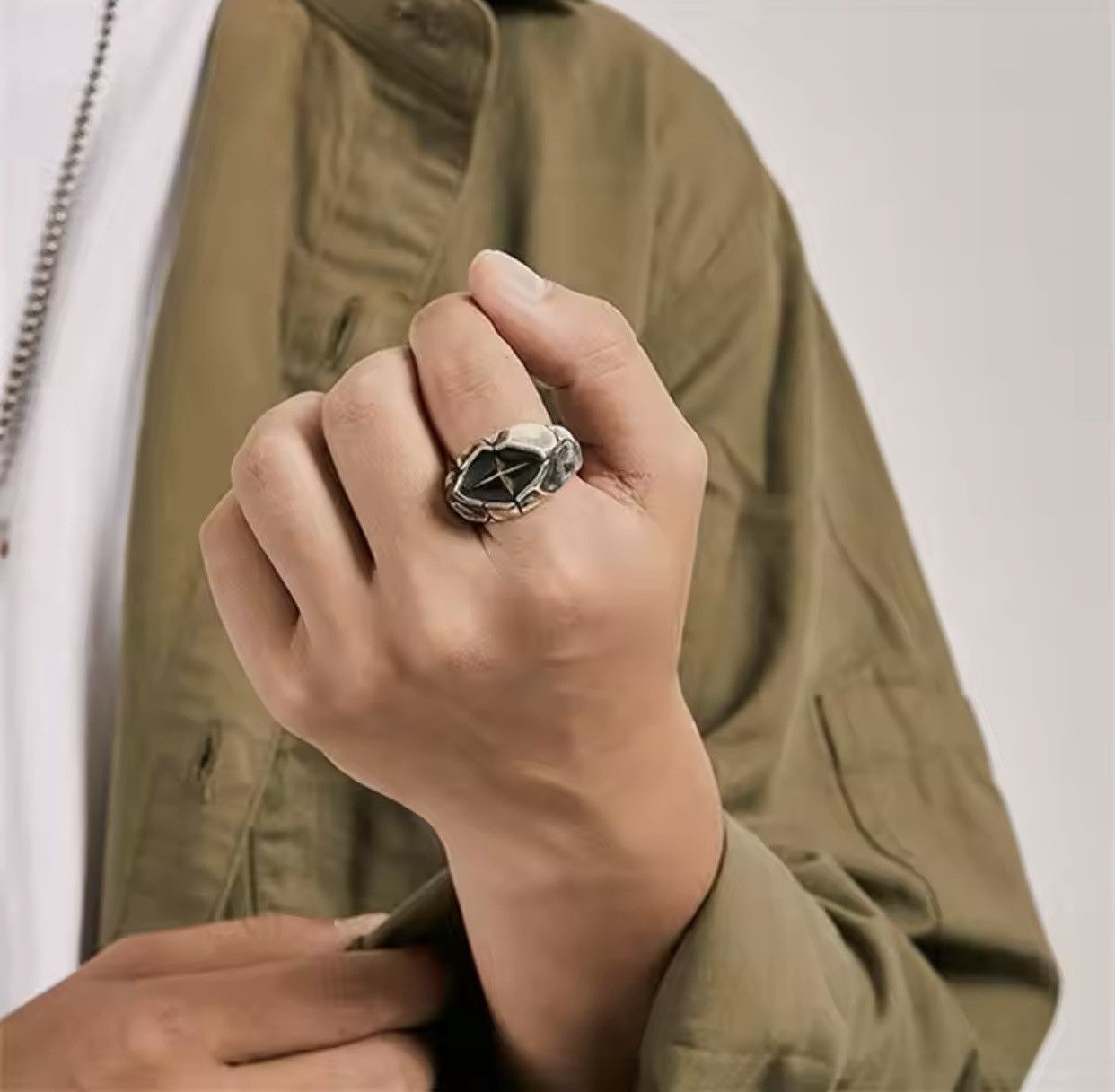 Jewelry Classic Star Pattern Explosion Crack Stone Pattern Ring Size ONE SIZE - 1 Thumbnail