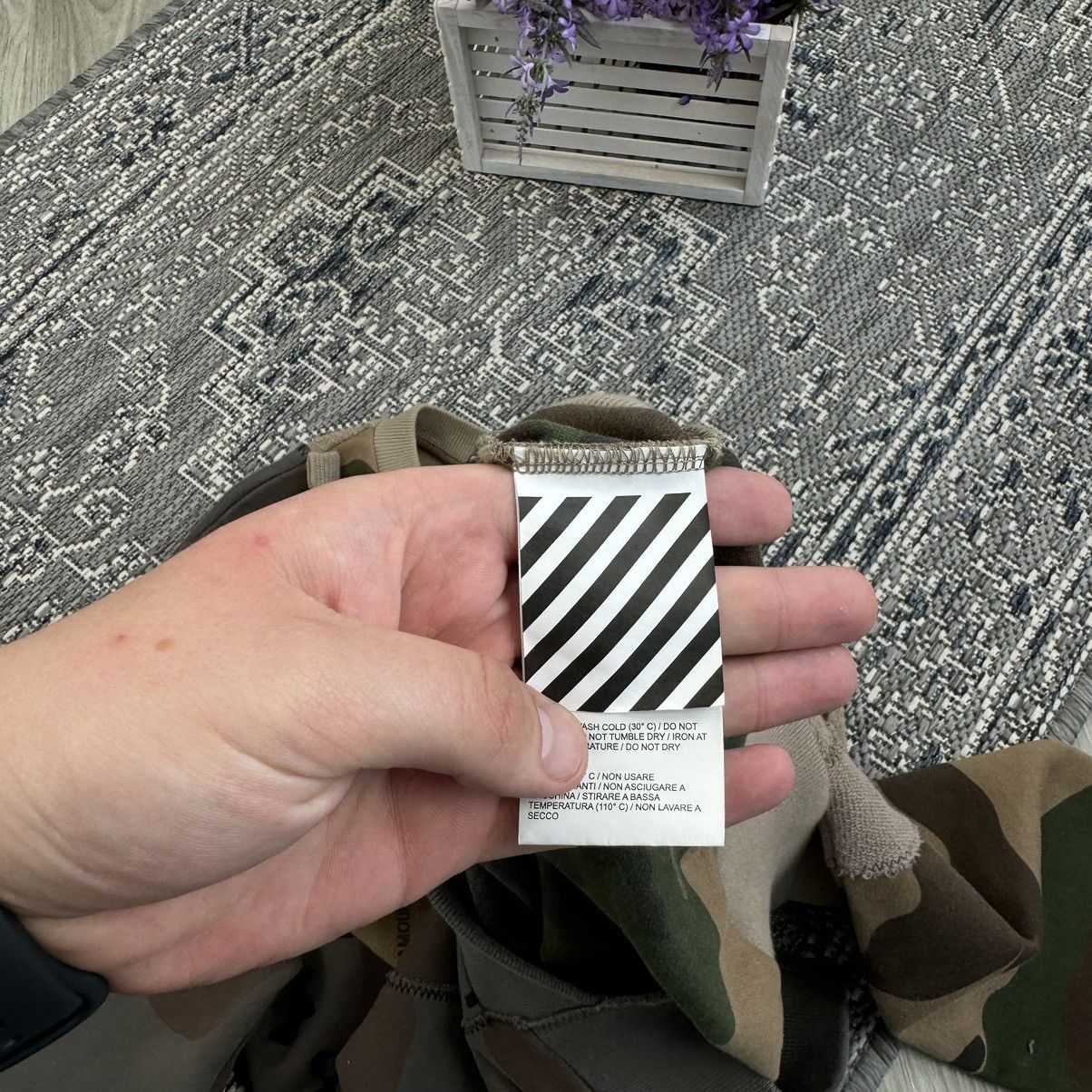 Off-White OFF-WHITE c/o VIRGIL RECONSTRUCTED CAMO SWEATSHIRT Size US S / EU 44-46 / 1 - 8 Thumbnail