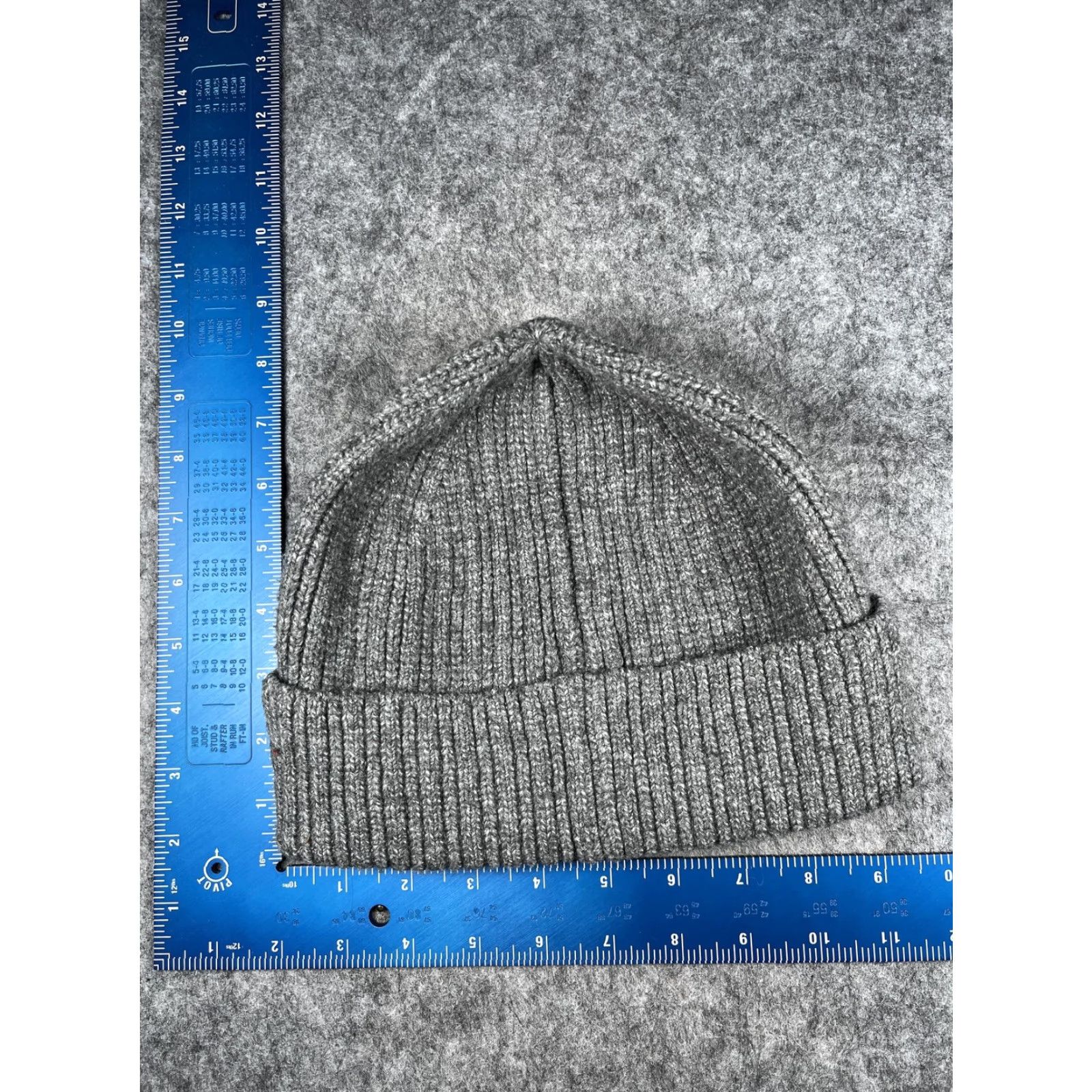 Vintage VINTAGE? No. Universal Thread Hat Beanie Womens One Size Gray Knit Stretch Winter Casual Size ONE SIZE - 3 Thumbnail