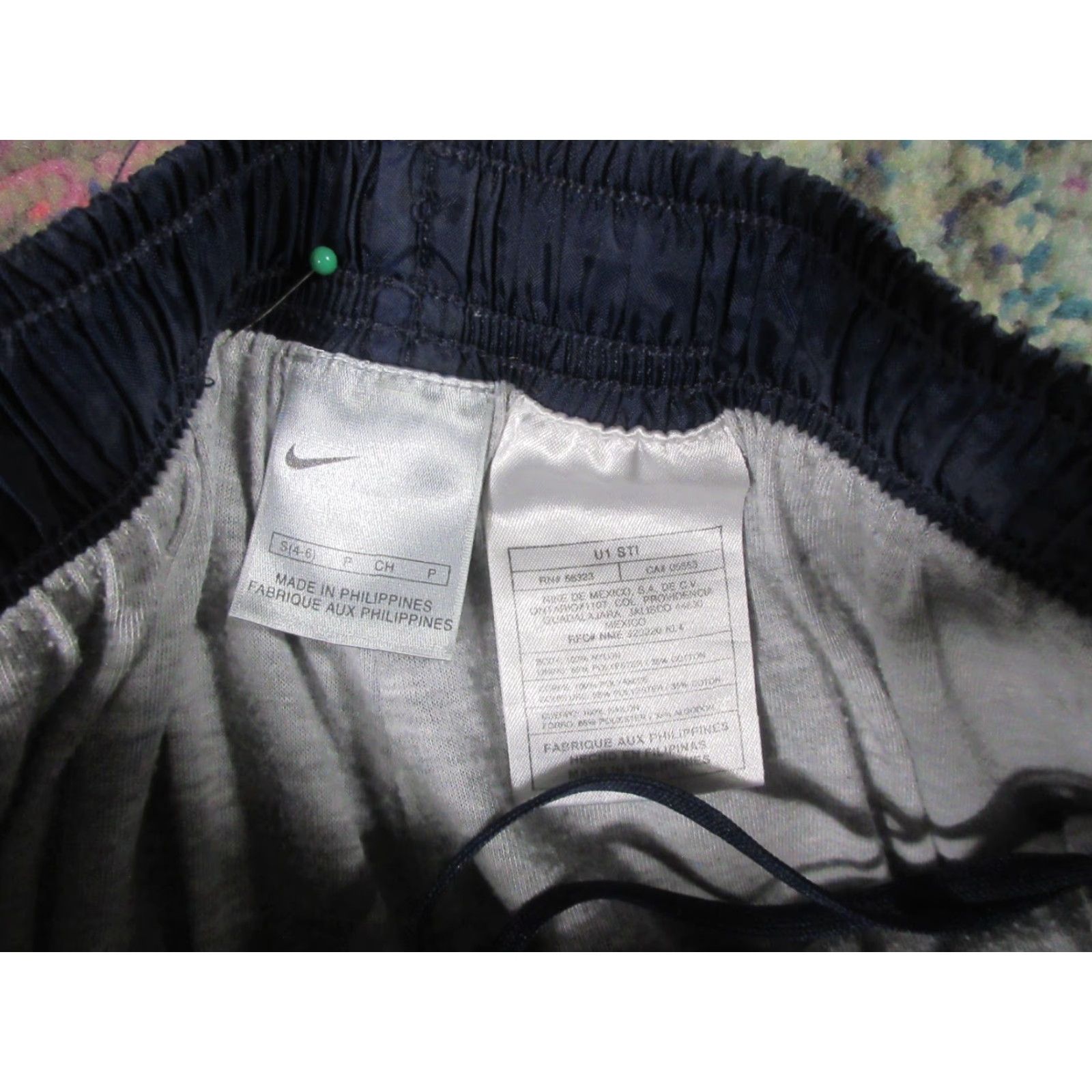 Nike VINTAGE Nike Track Pants Unisex Adults Small Navy Blue Nylon Softshell Lined Pockets Elastic Waist Drawstring Regular Fit Shoes? (No) Size US 29 - 5 Thumbnail