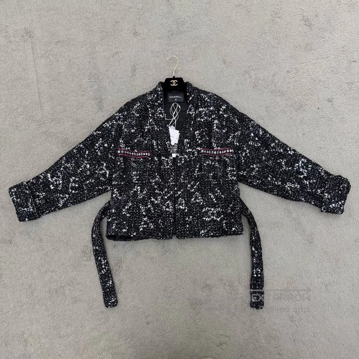 Chanel Chanel 24C Sequin Tweed Coat. Size S / US 4 / IT 40 - 1 Thumbnail