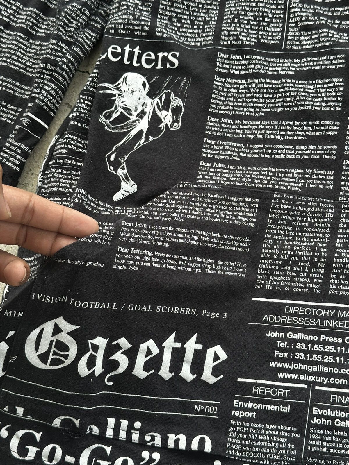 John Galliano John Galliano Gazette Newspaper Hoodie Size US S / EU 44-46 / 1 - 5 Thumbnail