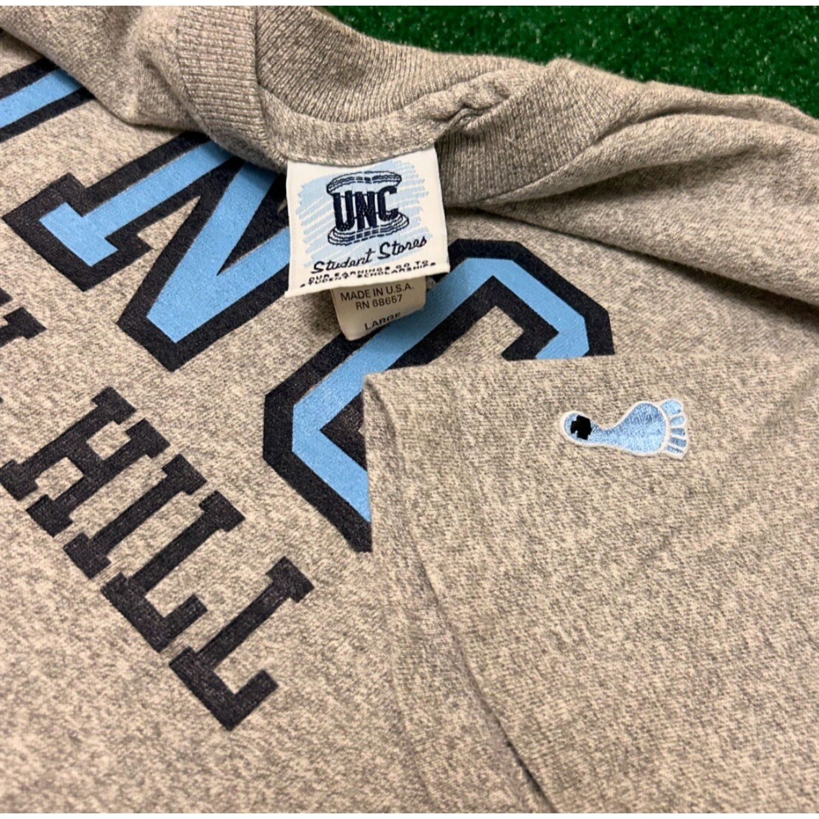 Vintage VINTAGE UNC Tarheels VTG Shirt Mens Size Large Gray 90s College Sports University Hip Hop Shirt - Mens L Size US L / EU 52-54 / 3 - 2 Thumbnail