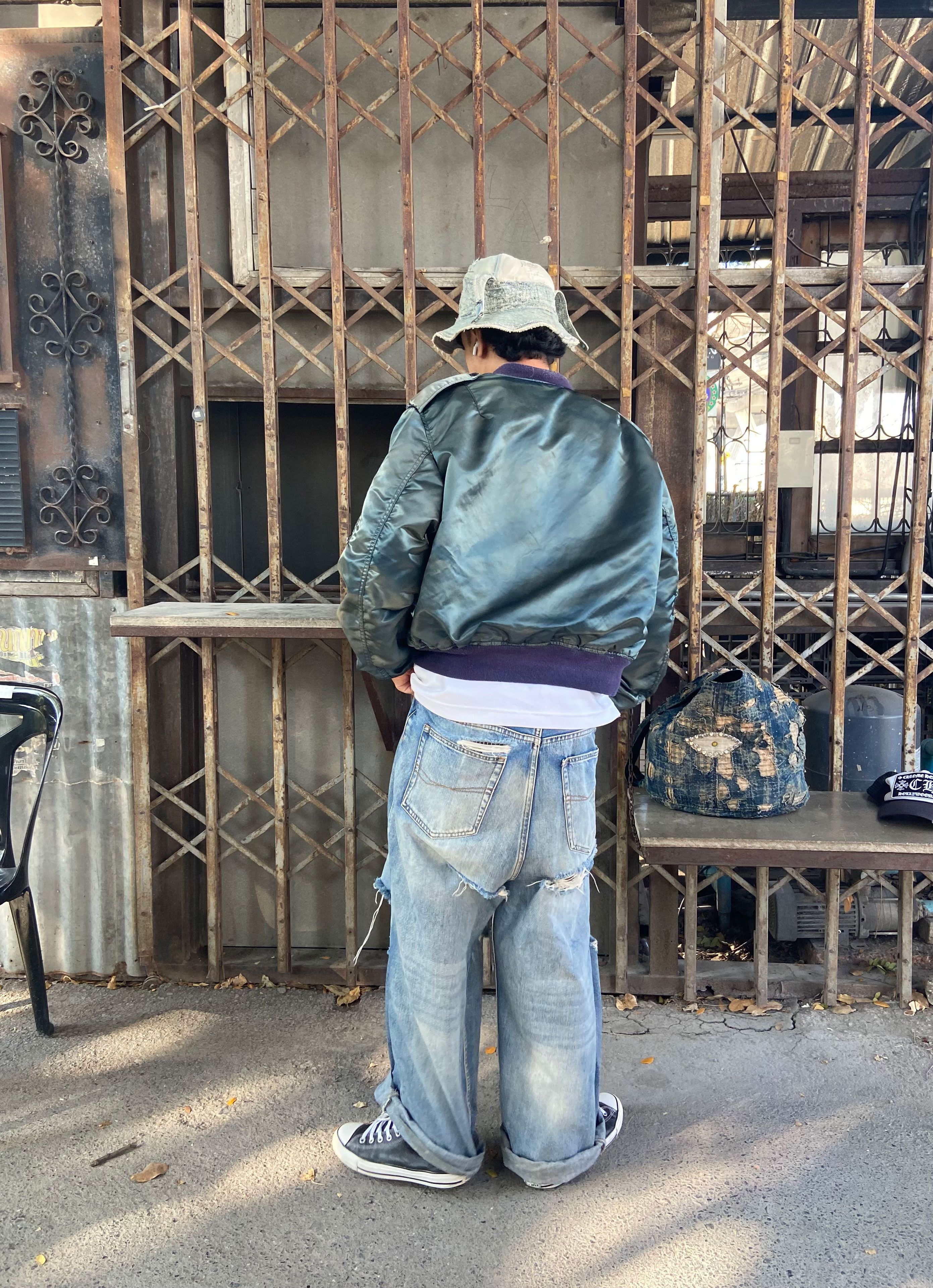 Alpha Industries Faded Vintage MA-1 Bomber Jacket Size US M / EU 48-50 / 2 - 14 Thumbnail