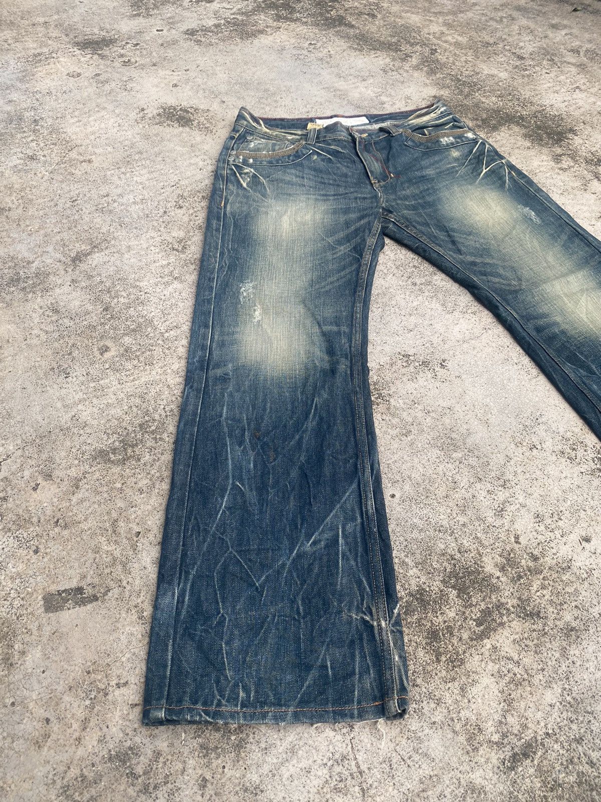 If Six Was Nine × Japanese Brand Flare Jeans Red Pepper Honeycomb Clawmark Splash Size US 33 - 1 Thumbnail