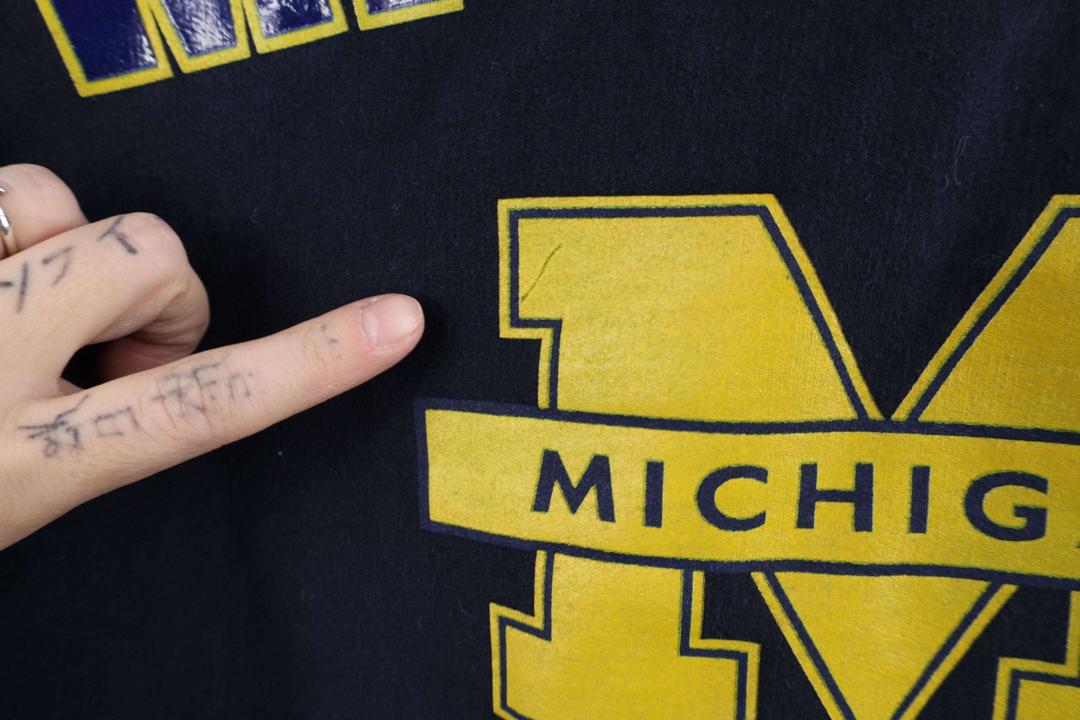 Vintage Vintage 90s Spell University of Michigan Hoodie Sweatshirt Size XL / US 12-14 / IT 48-50 - 5 Thumbnail