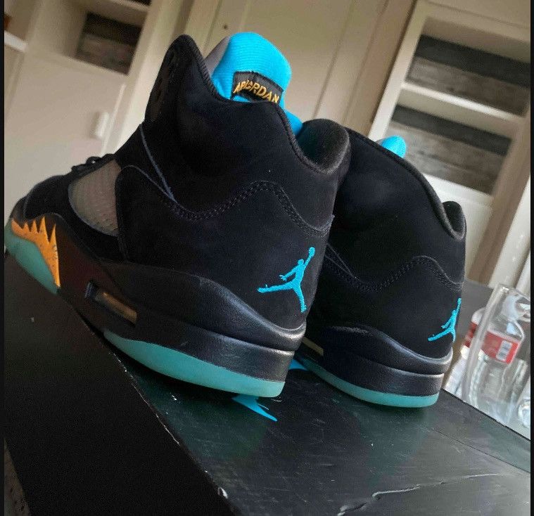 Jordan Brand 8.5y Size US 8.5 / EU 41-42 - 2 Thumbnail