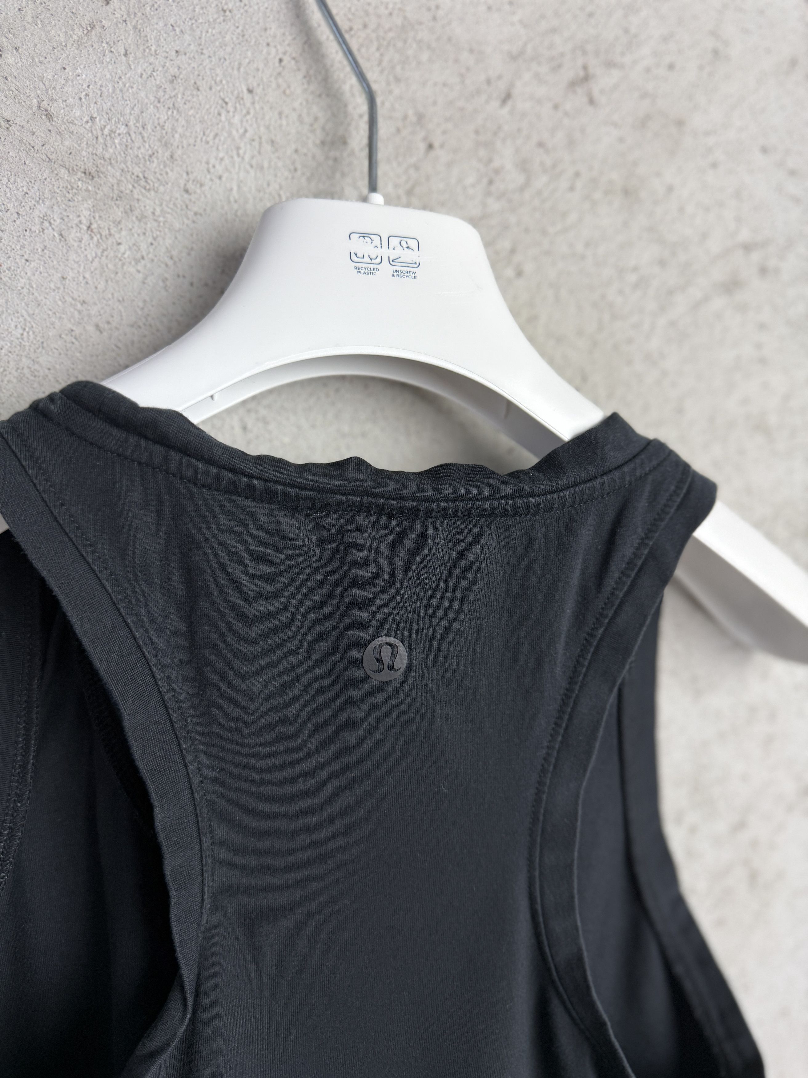 Lululemon Lululemon racerback tank top t-shirt tee yoga gym pilates Size S / US 4 / IT 40 - 4 Thumbnail