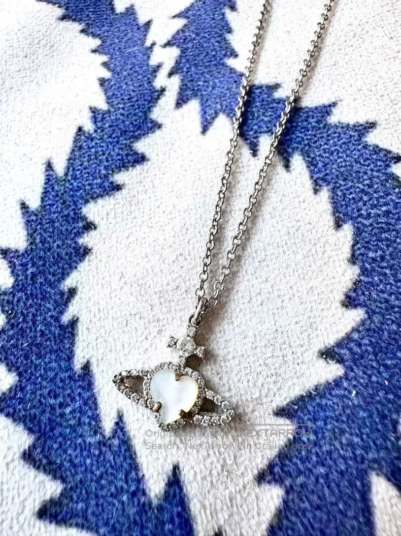Vivienne Westwood Vivienne Westwood White Mother-of-Pearl Heart Necklace Size ONE SIZE - 1 Thumbnail