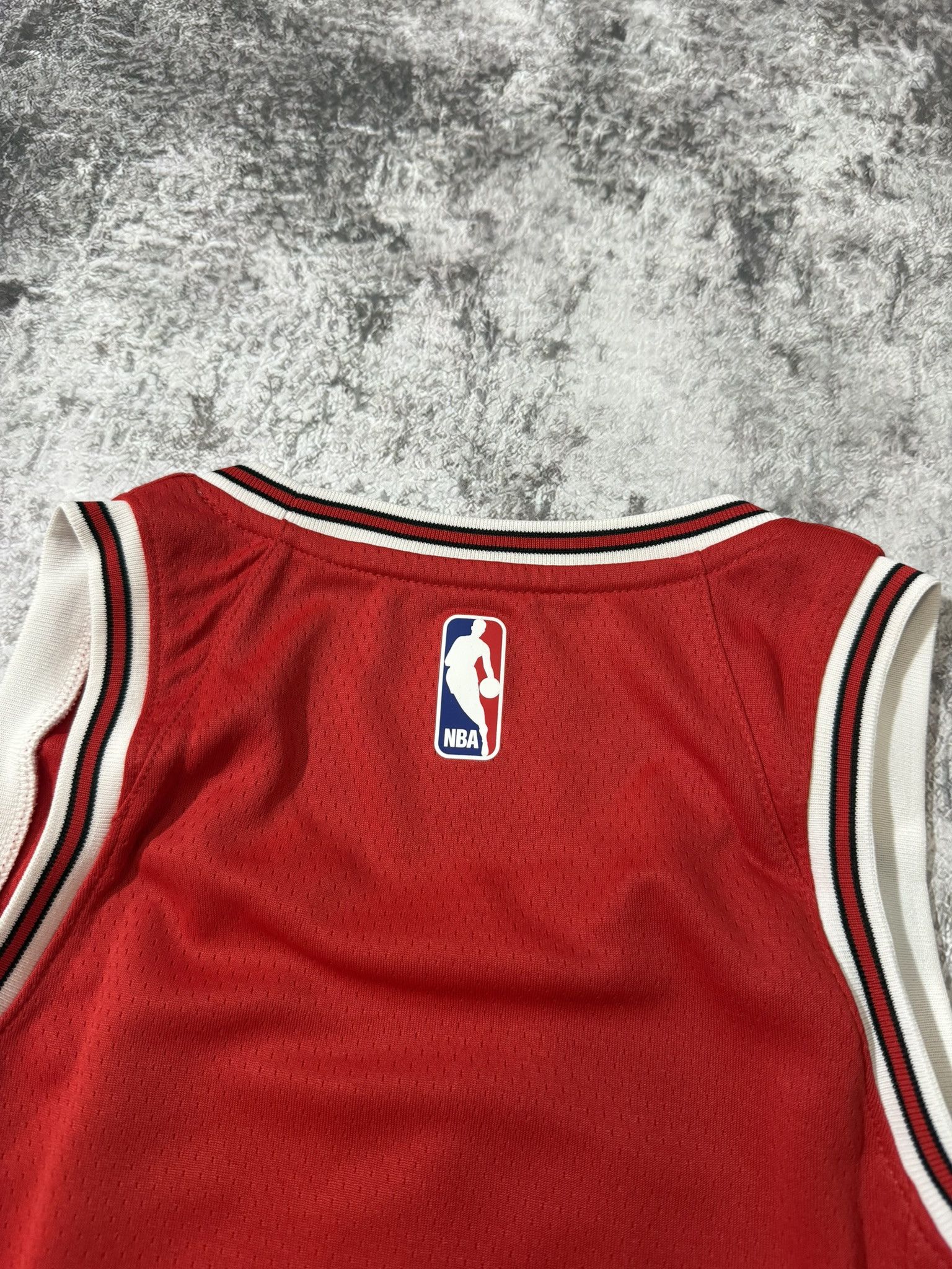 Nike CHICAGO BULLS SWINGMAN JERSEY Nike NBA WOMEN XS Size XS / US 0-2 / IT 36-38 - 9 Thumbnail