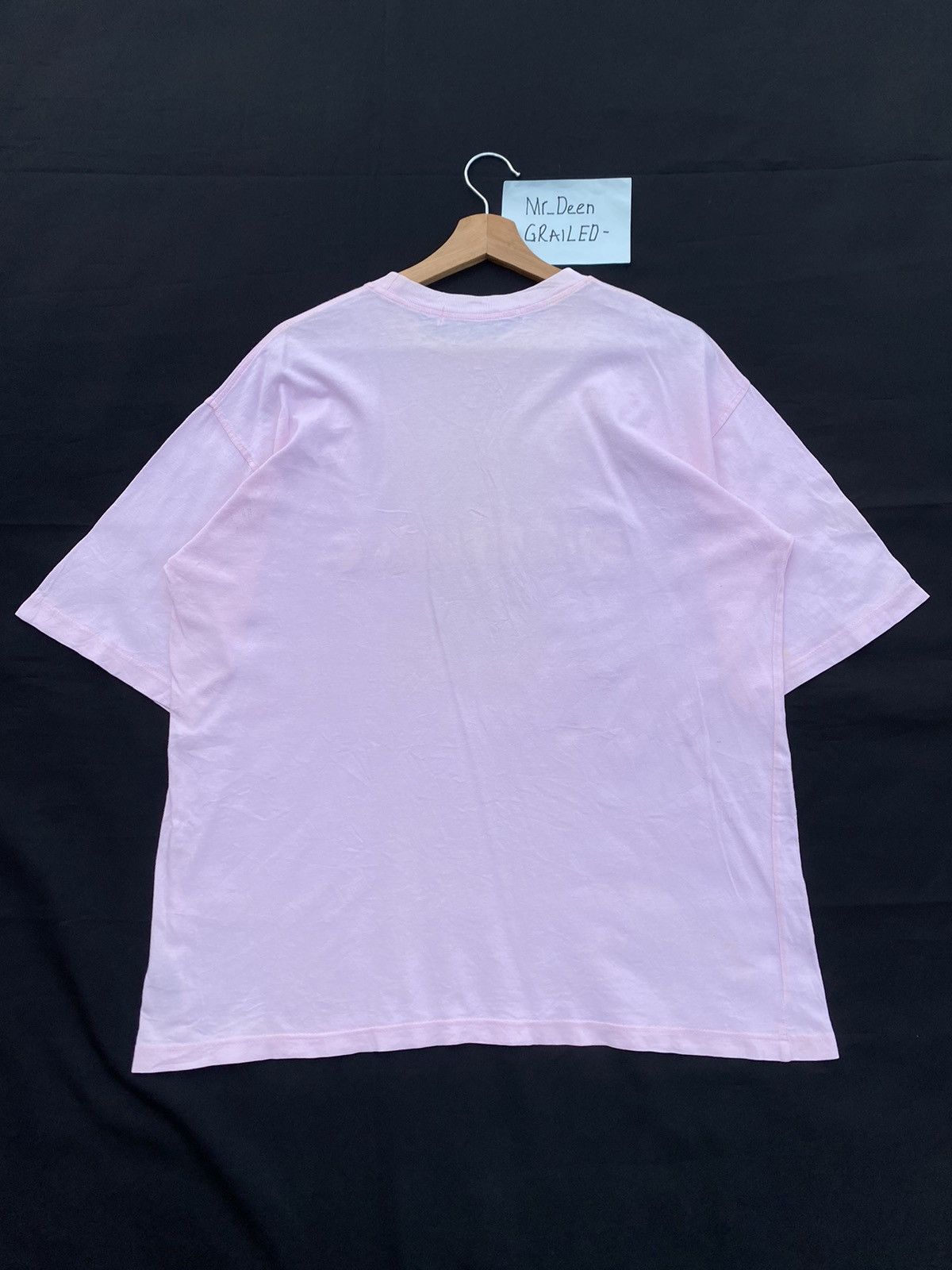 Vintage Rare Vintage 90s Burberry Embossed Tshirt Size US L / EU 52-54 / 3 - 13 Thumbnail