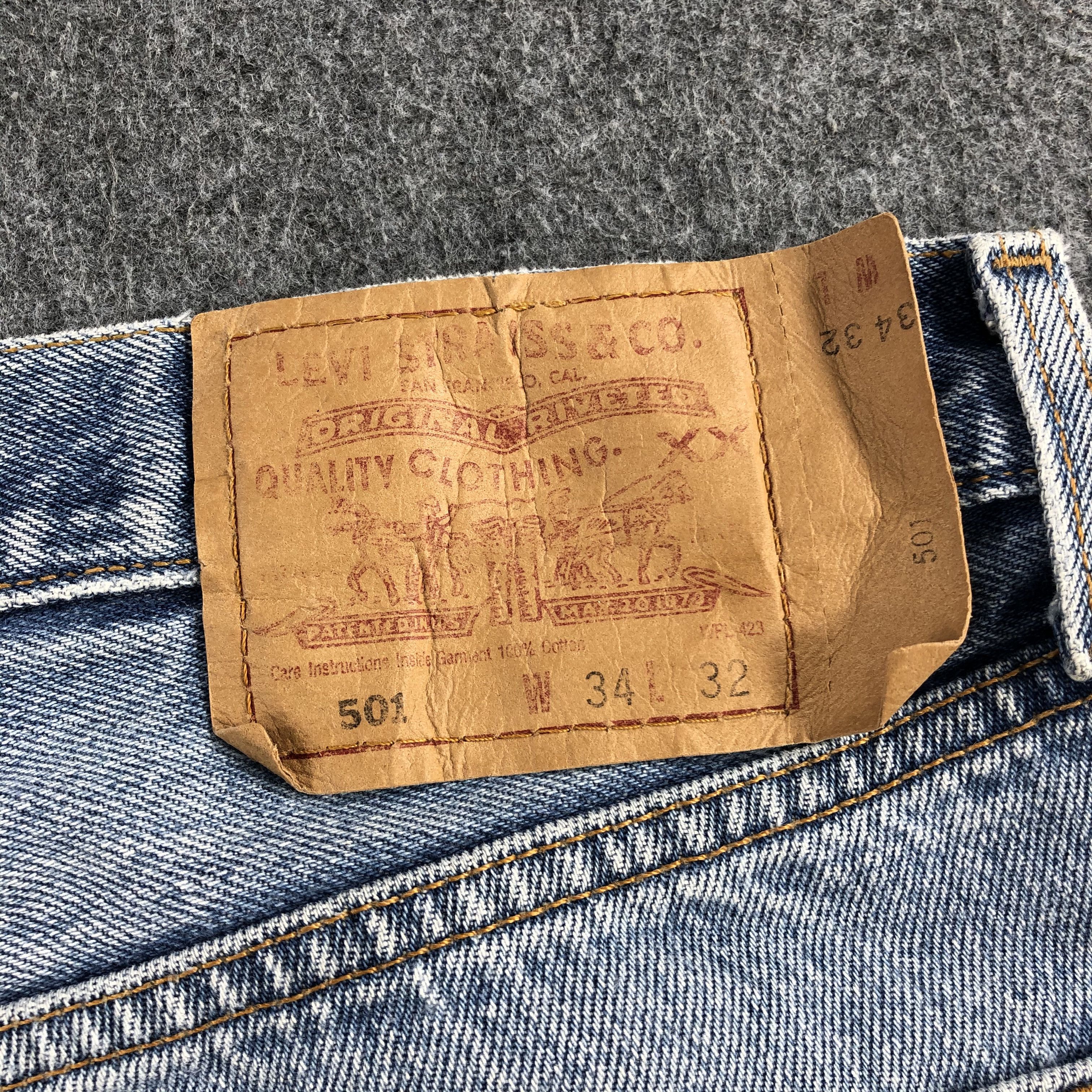 Levi's 90s Vintage Light Wash Levis 501 Jeans-J1998 Size US 26 / EU 42 - 5 Thumbnail