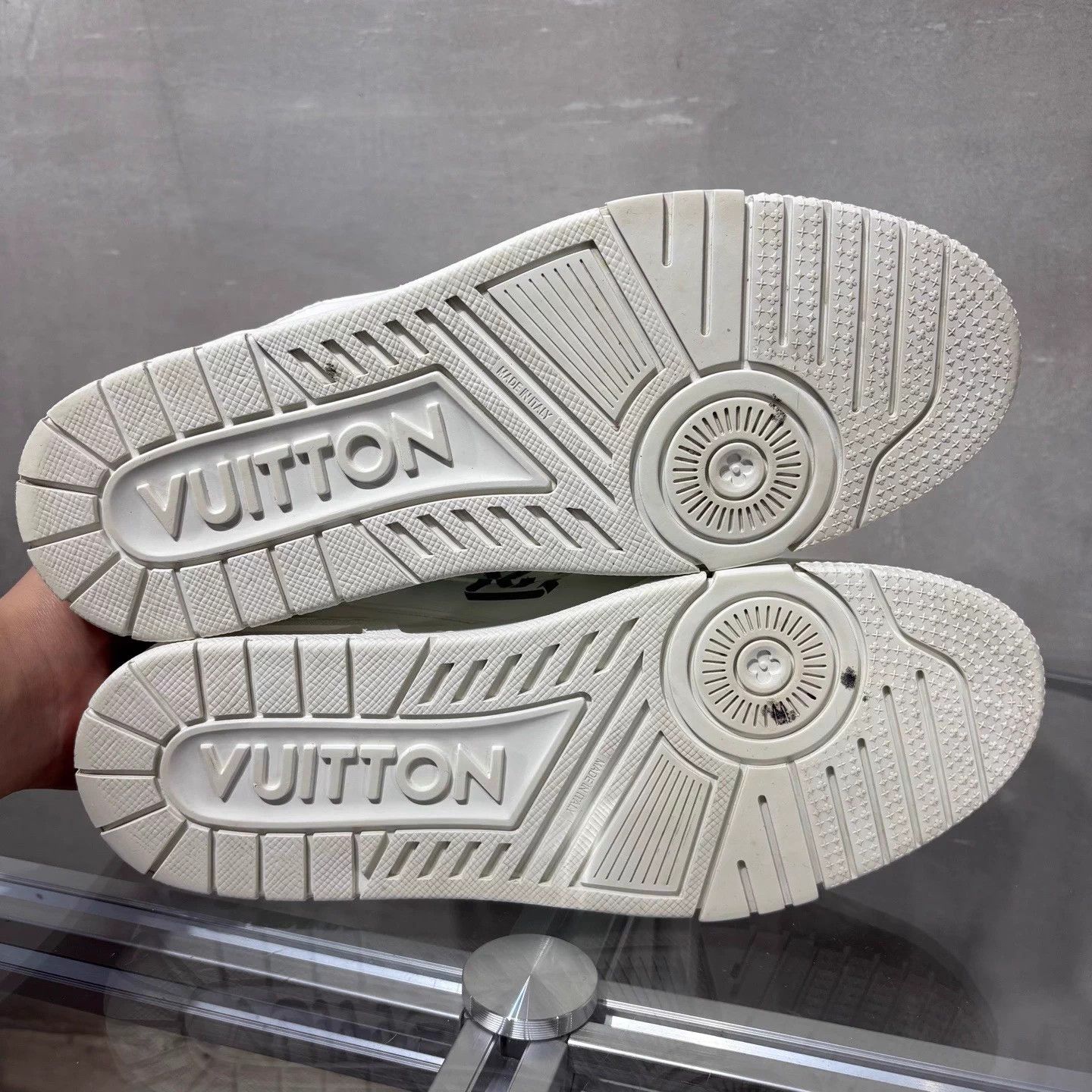 Louis Vuitton LV Trainer White Green Eco UK7 41 Size US 7 / EU 40 - 7 Thumbnail