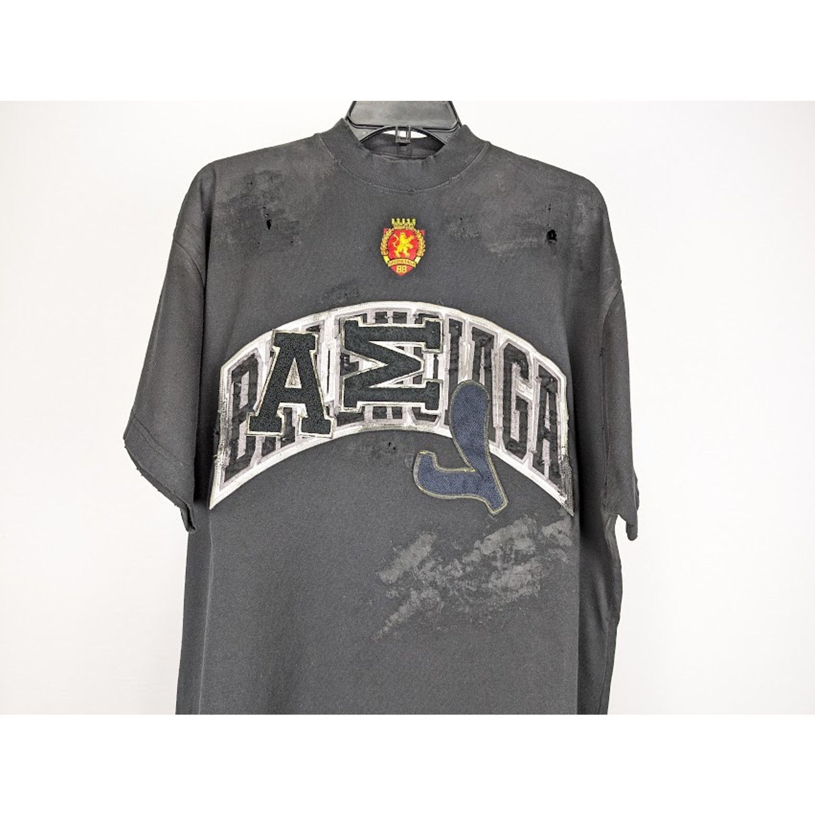 Balenciaga o1rshd1 Oversized T-Shirt in Washed Black Size US M / EU 48-50 / 2 - 5 Thumbnail