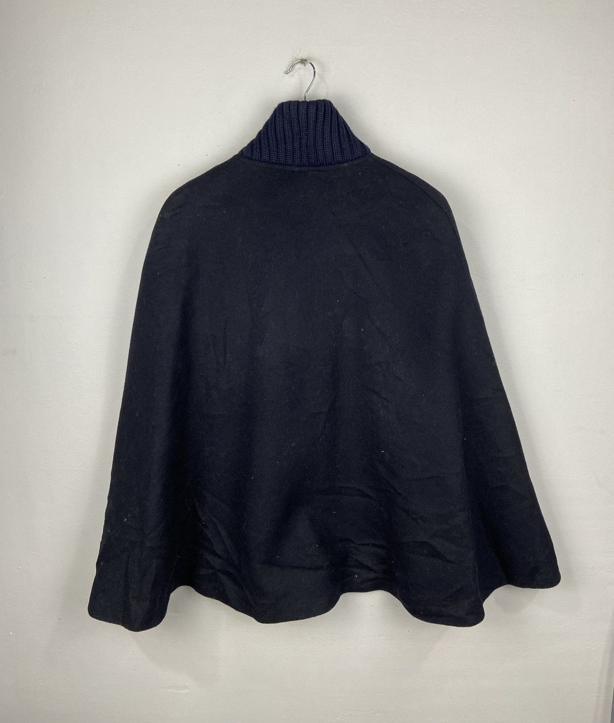 A.P.C. Navy Cape Size S / US 4 / IT 40 - 7 Thumbnail
