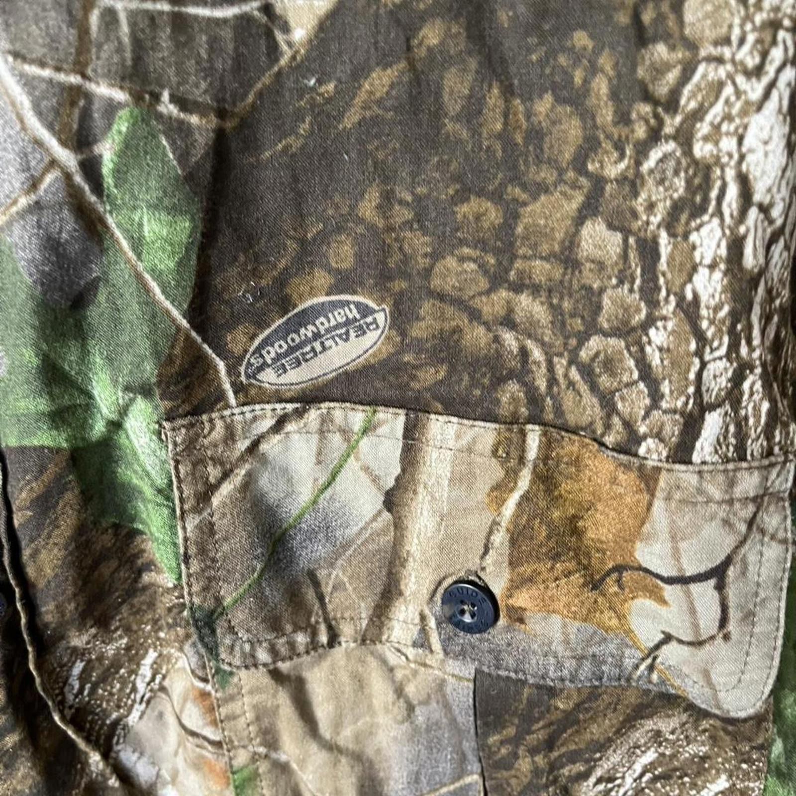Realtree Vintage Guide Series Realtree Camo Button-Up Shirt M. Size US M / EU 48-50 / 2 - 4 Thumbnail
