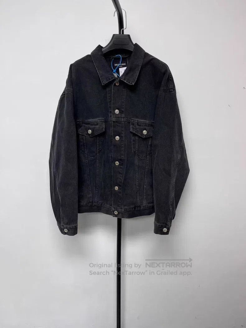 Balenciaga Balenciaga Spray Paint Effect Logo Denim Jacket Size US S / EU 44-46 / 1 - 2 Thumbnail